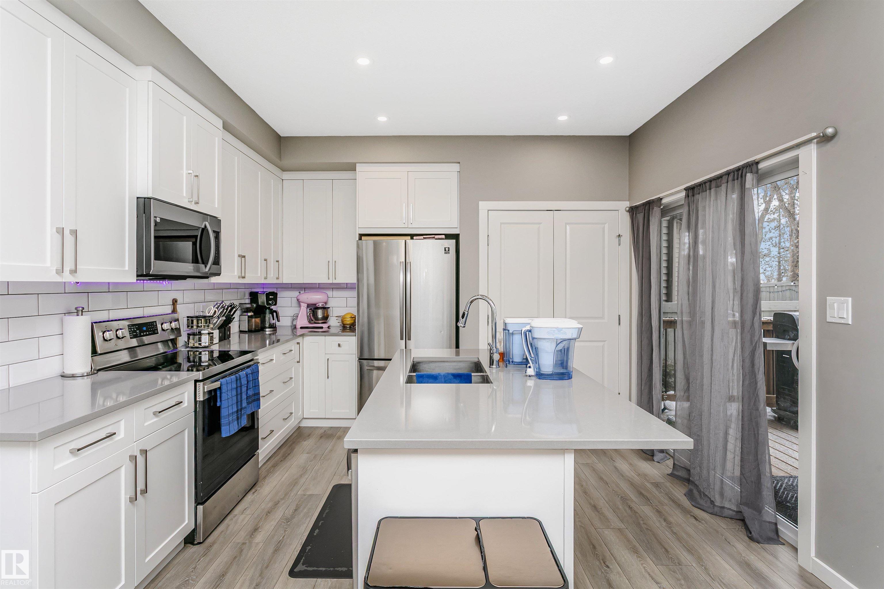 Photo 11 at 7322 Chivers Crescent SW, Chappelle Area, Edmonton