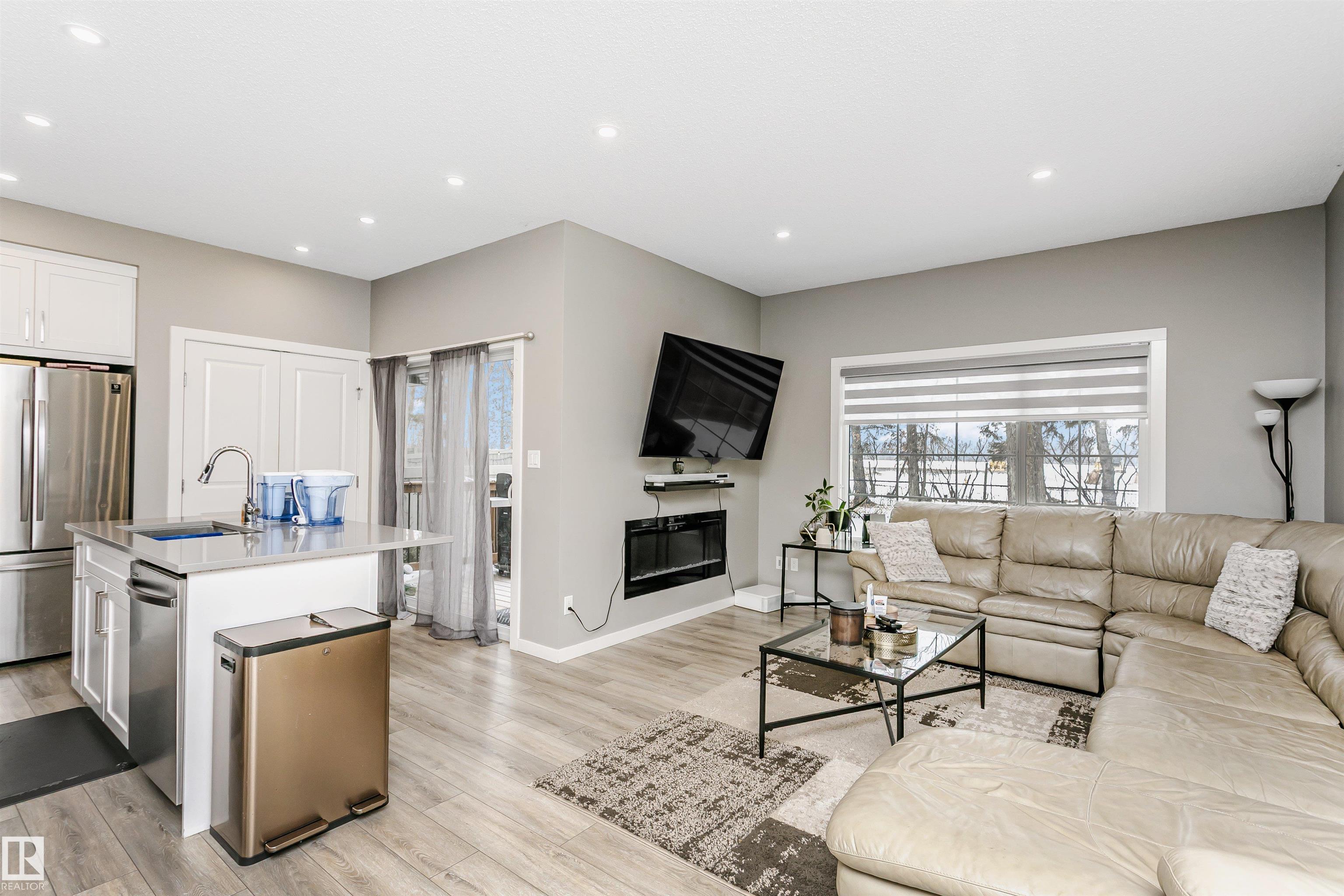 Photo 12 at 7322 Chivers Crescent SW, Chappelle Area, Edmonton