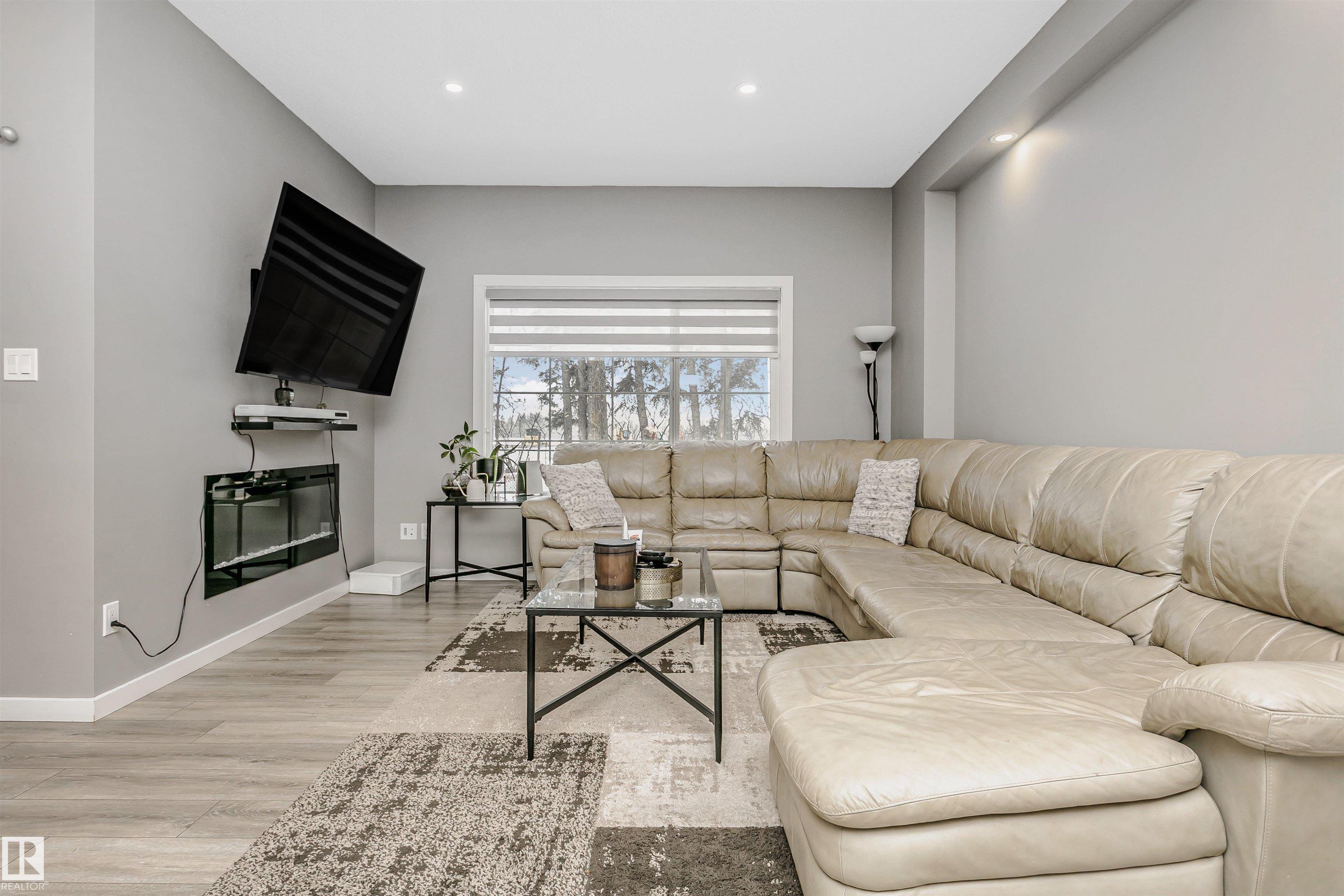 Photo 15 at 7322 Chivers Crescent SW, Chappelle Area, Edmonton