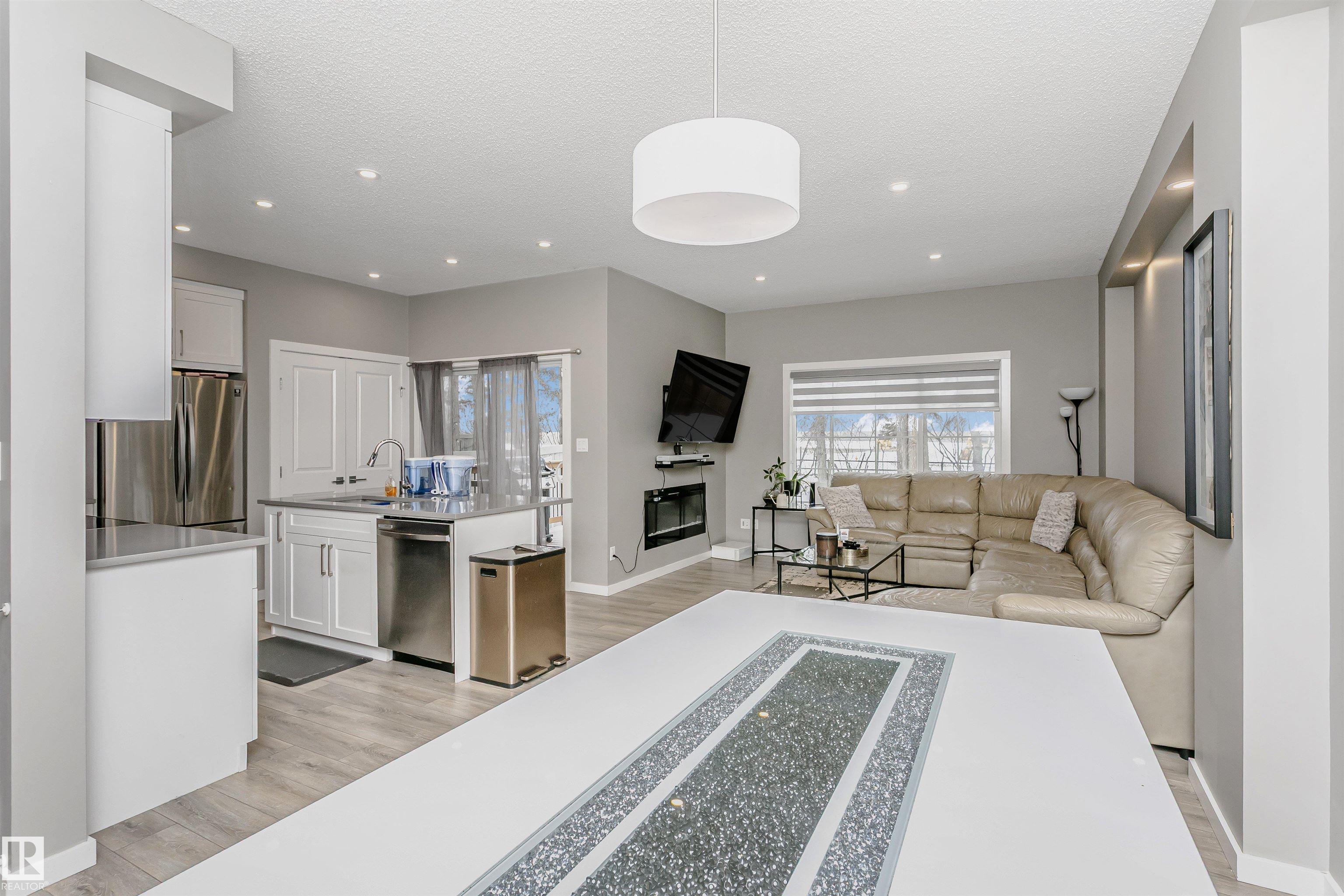 7322 Chivers Crescent SW, Chappelle Area, Edmonton