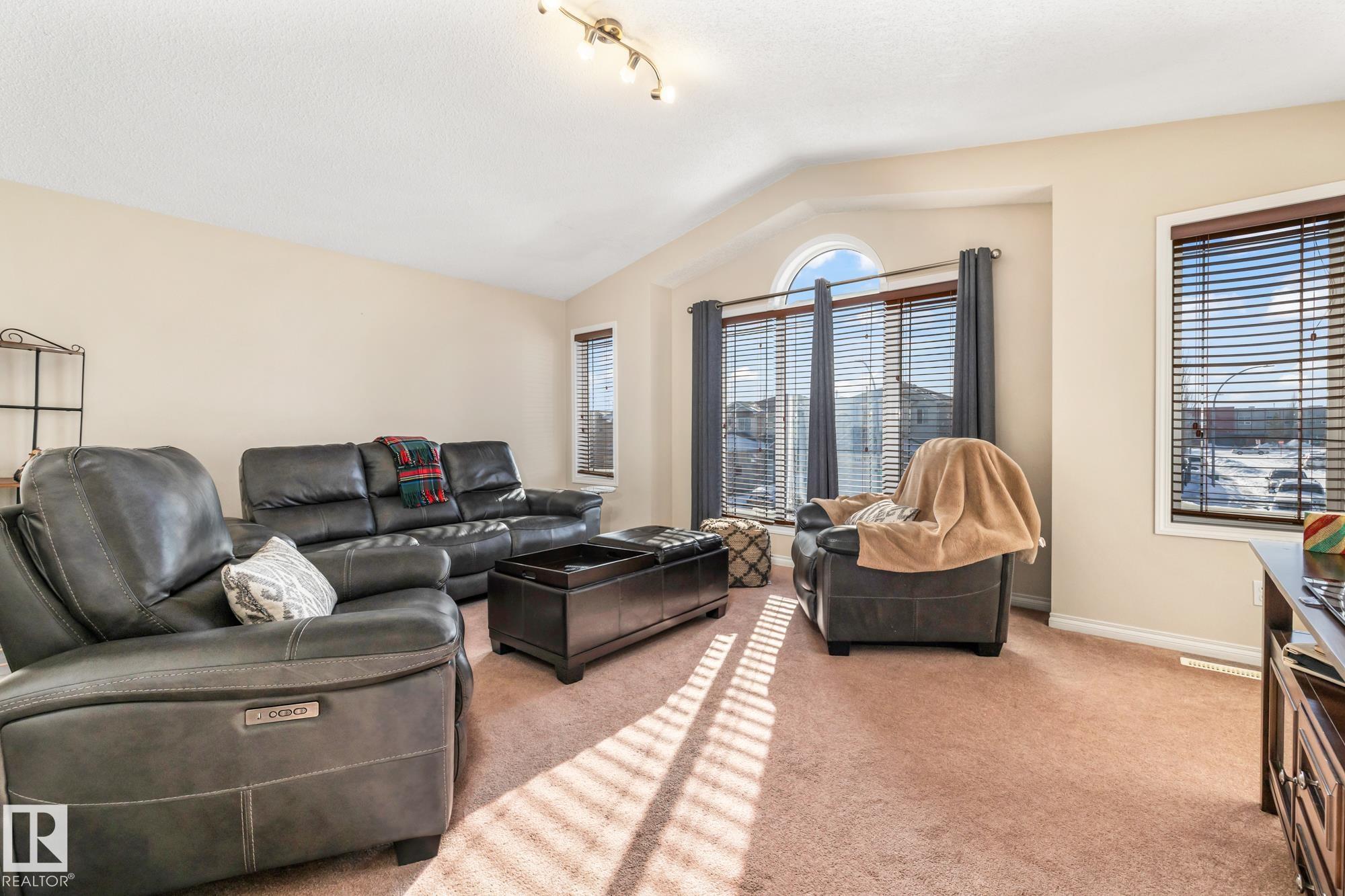 Photo 17 at 5468 162b Avenue NW, Hollick-Kenyon, Edmonton