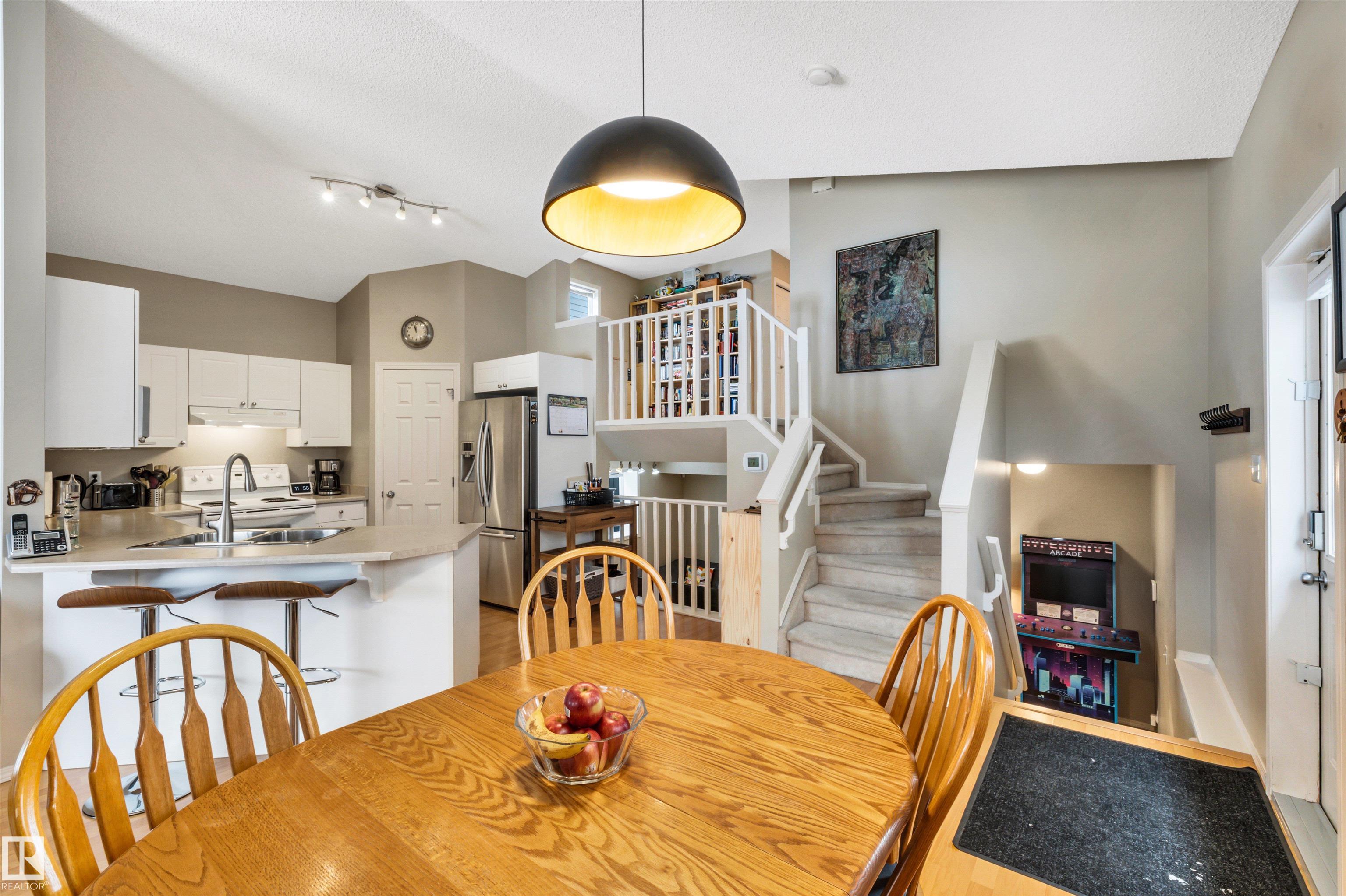 Photo 15 at 21378 87a Avenue NW, Suder Greens, Edmonton