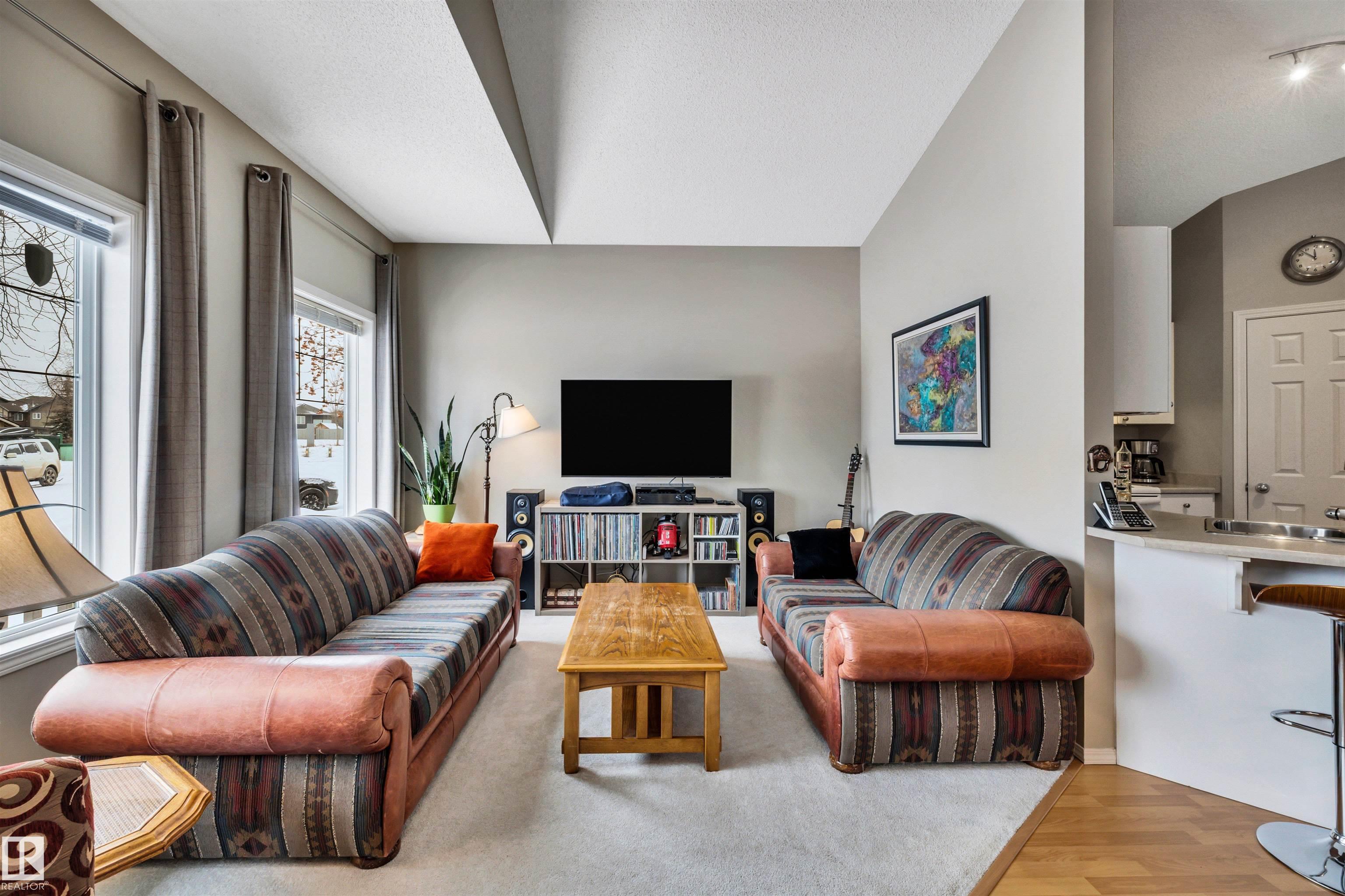 21378 87a Avenue NW, Suder Greens, Edmonton