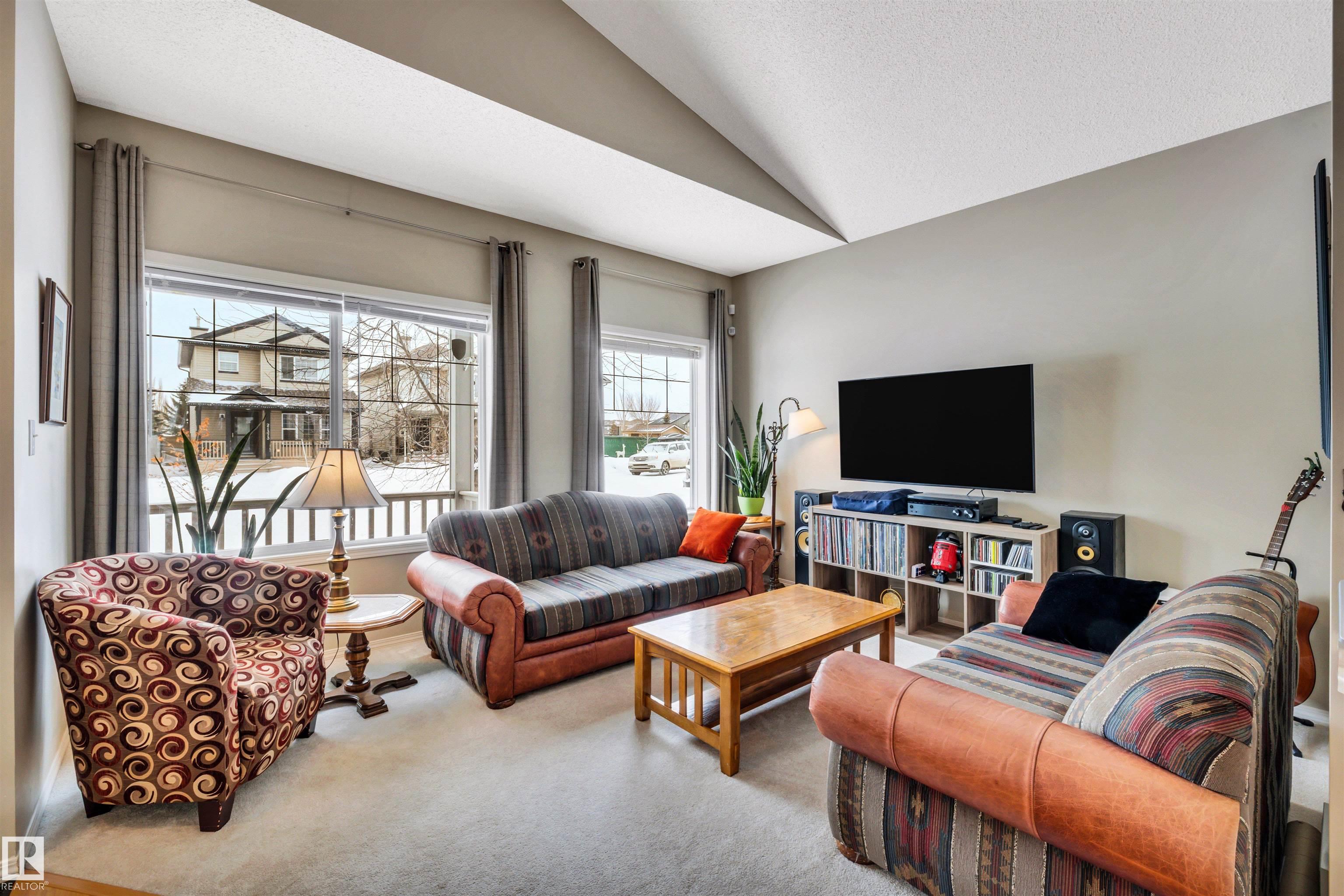 21378 87a Avenue NW, Suder Greens, Edmonton