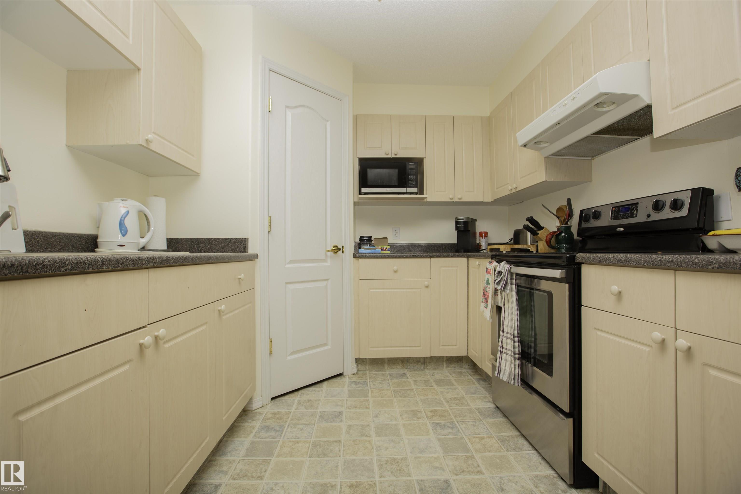 303 - 8119 112 Avenue NW, Cromdale, Edmonton