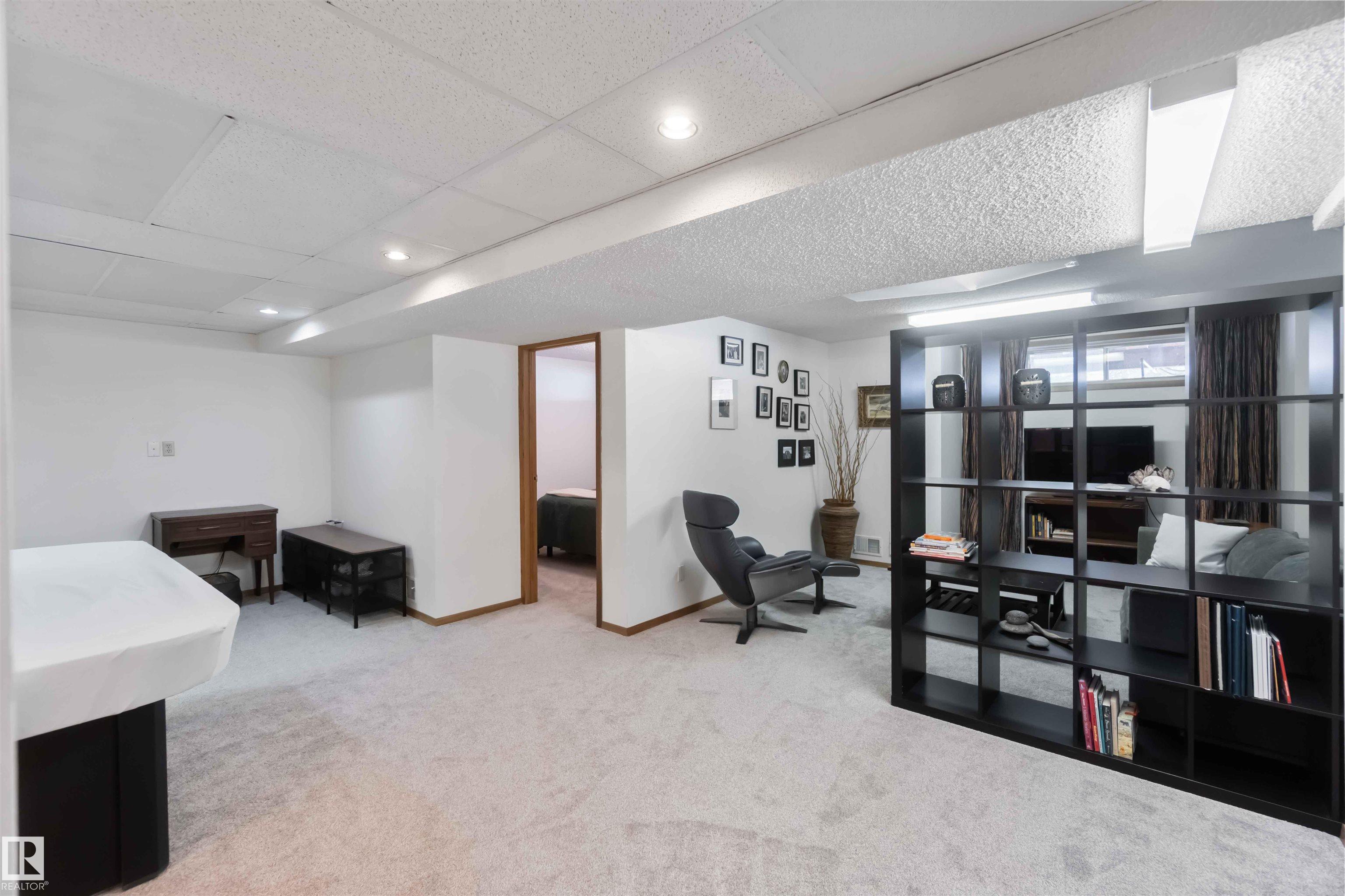 Photo 39 at 213 Oeming Road NW, Bulyea Heights, Edmonton