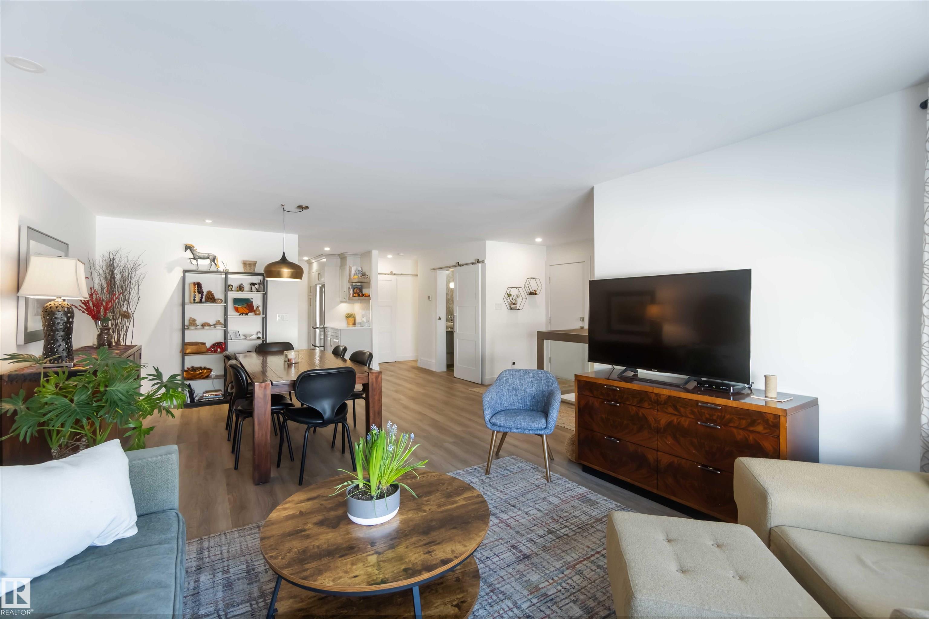 Photo 10 at 213 Oeming Road NW, Bulyea Heights, Edmonton