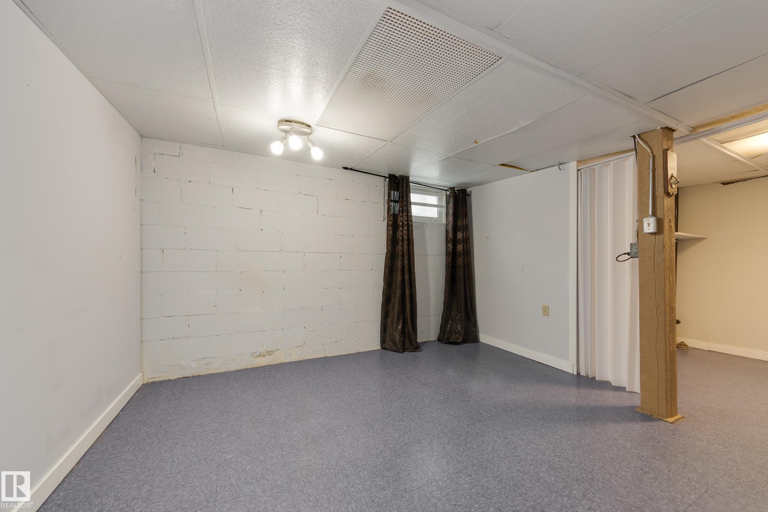 Photo 19 at 12126 39 Street NW, Beacon Heights, Edmonton