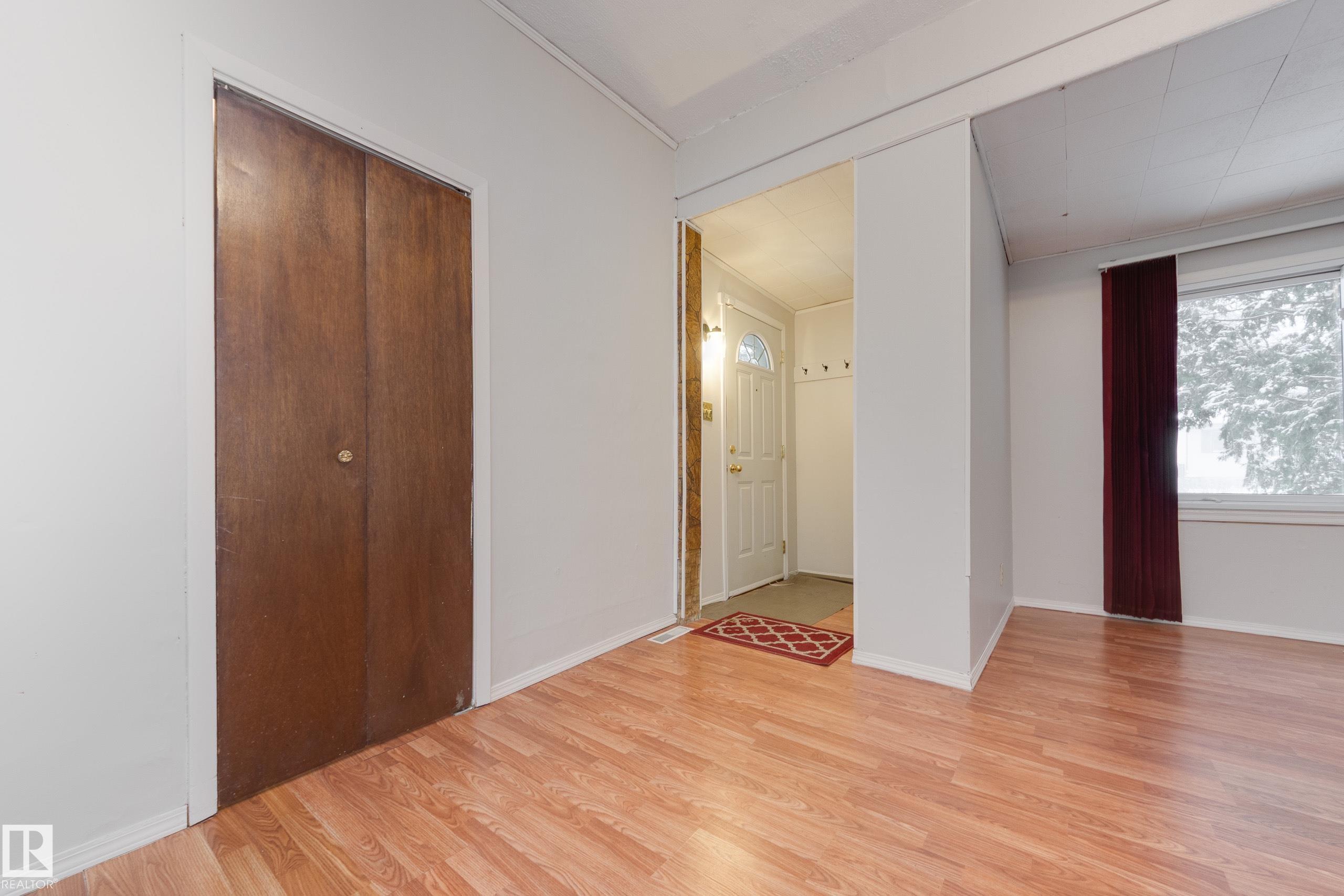 12126 39 Street NW, Beacon Heights, Edmonton