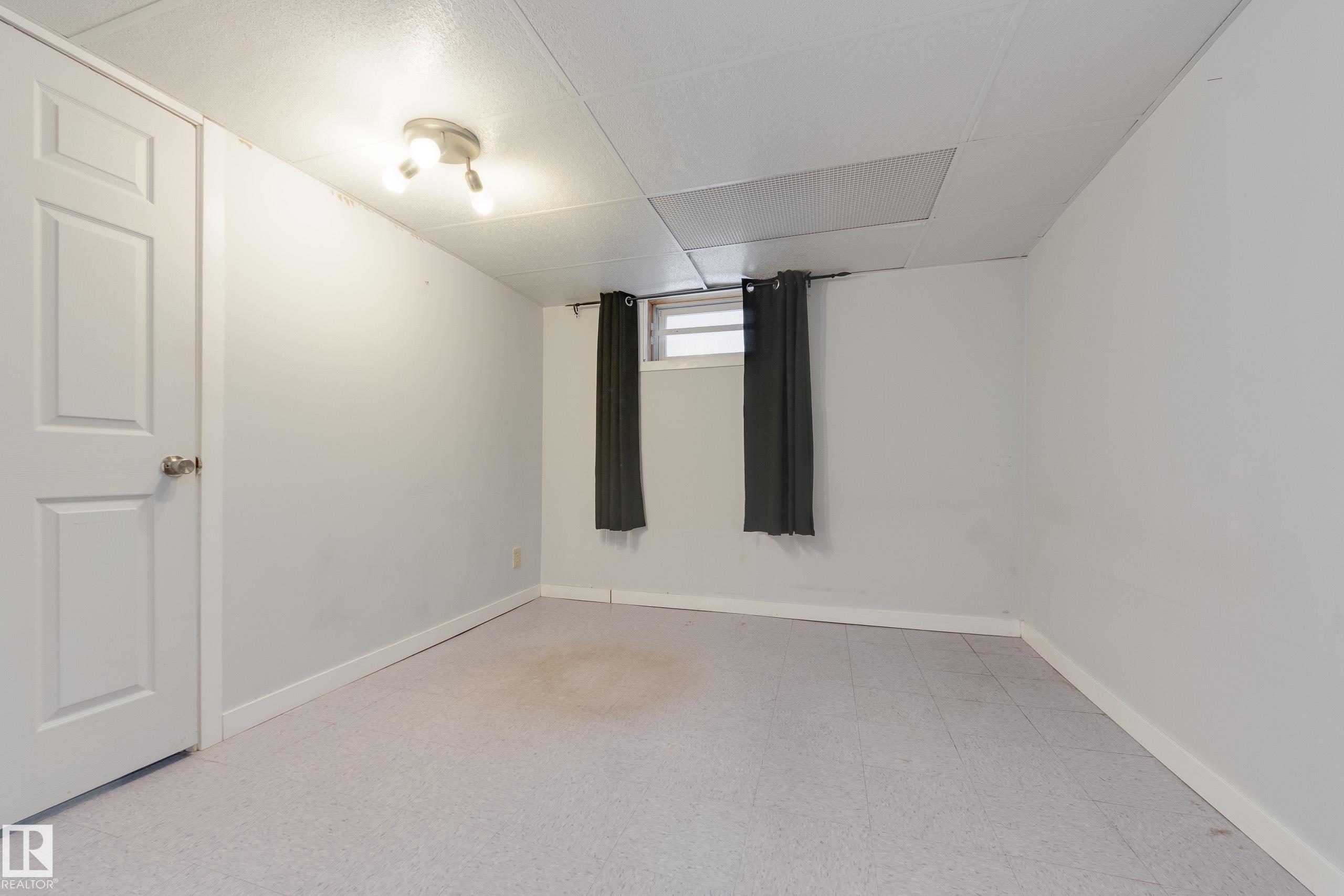 Photo 23 at 12126 39 Street NW, Beacon Heights, Edmonton