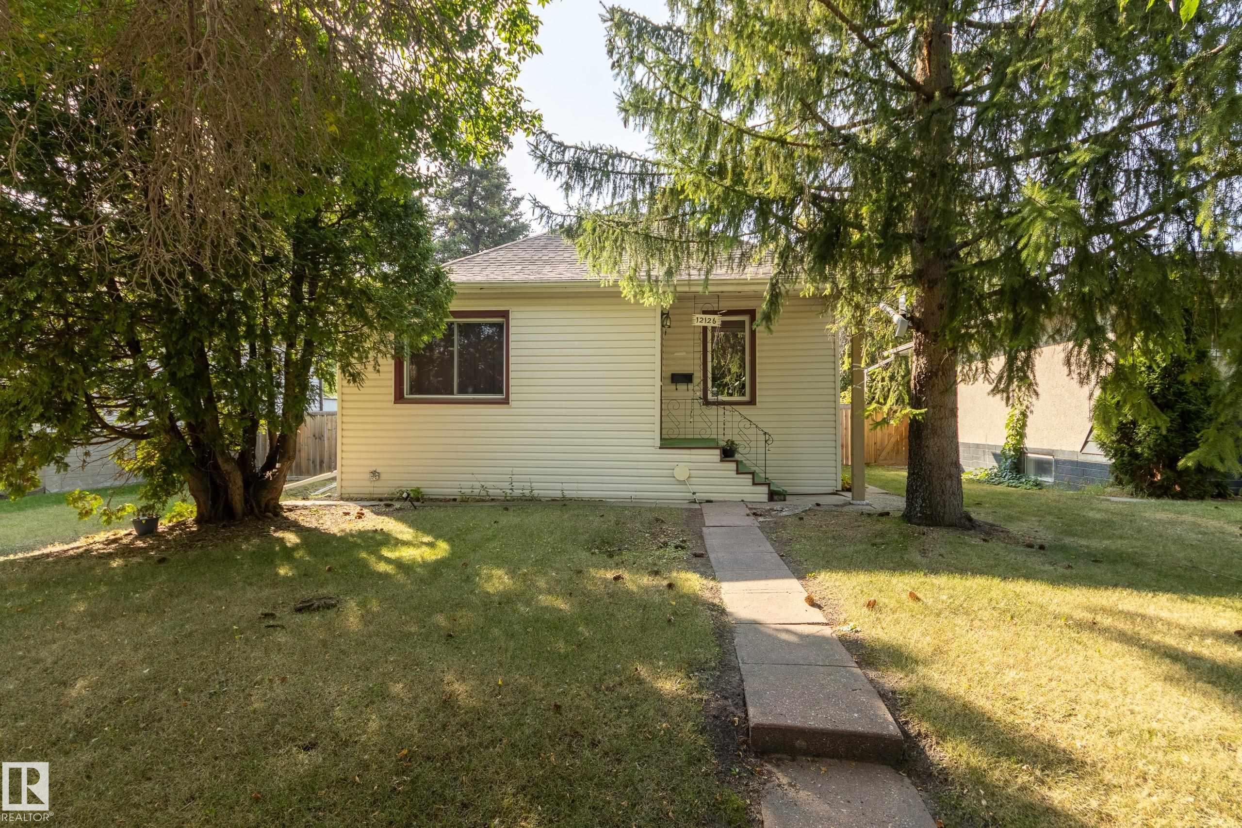 Photo 35 at 12126 39 Street NW, Beacon Heights, Edmonton