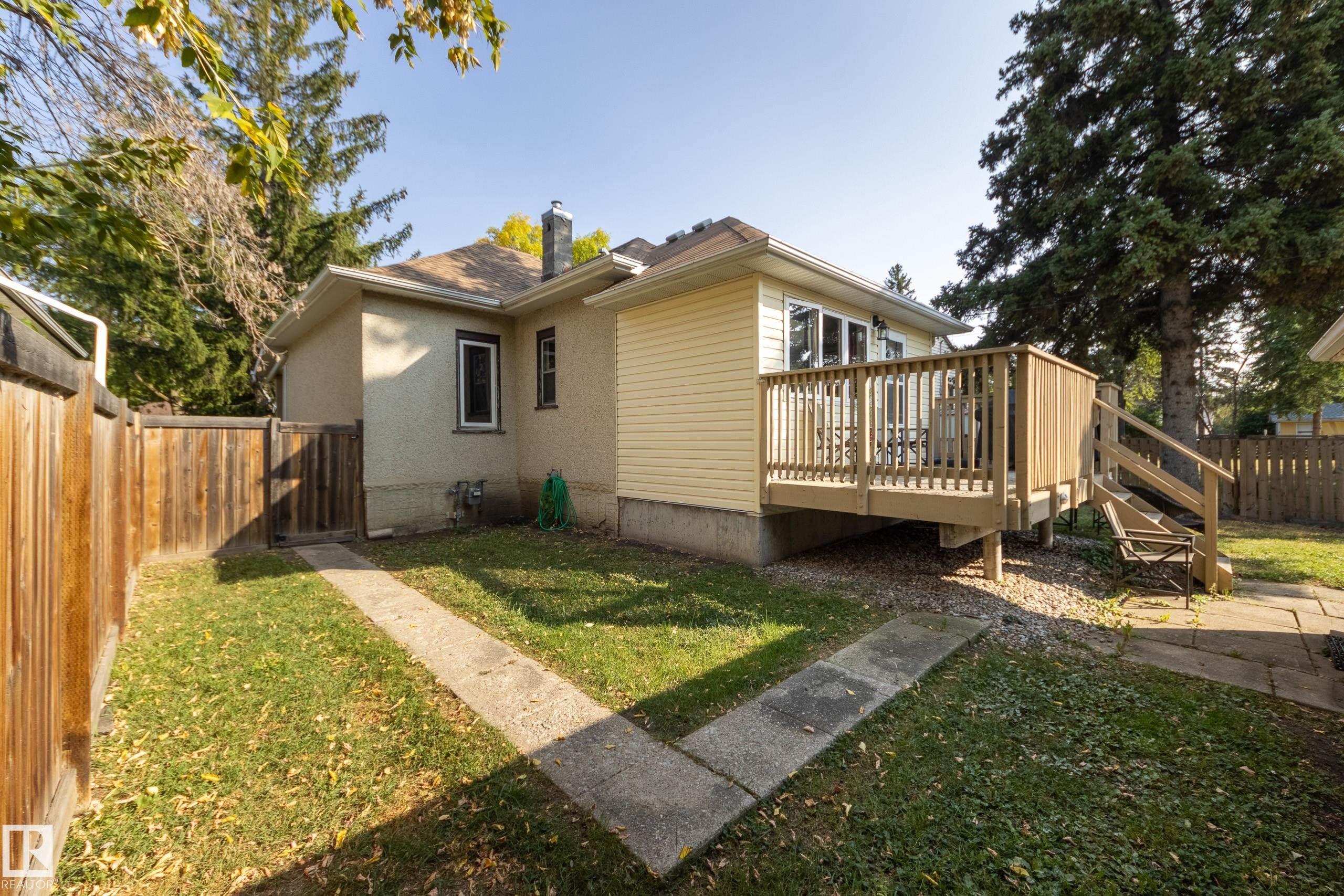 Photo 37 at 12126 39 Street NW, Beacon Heights, Edmonton