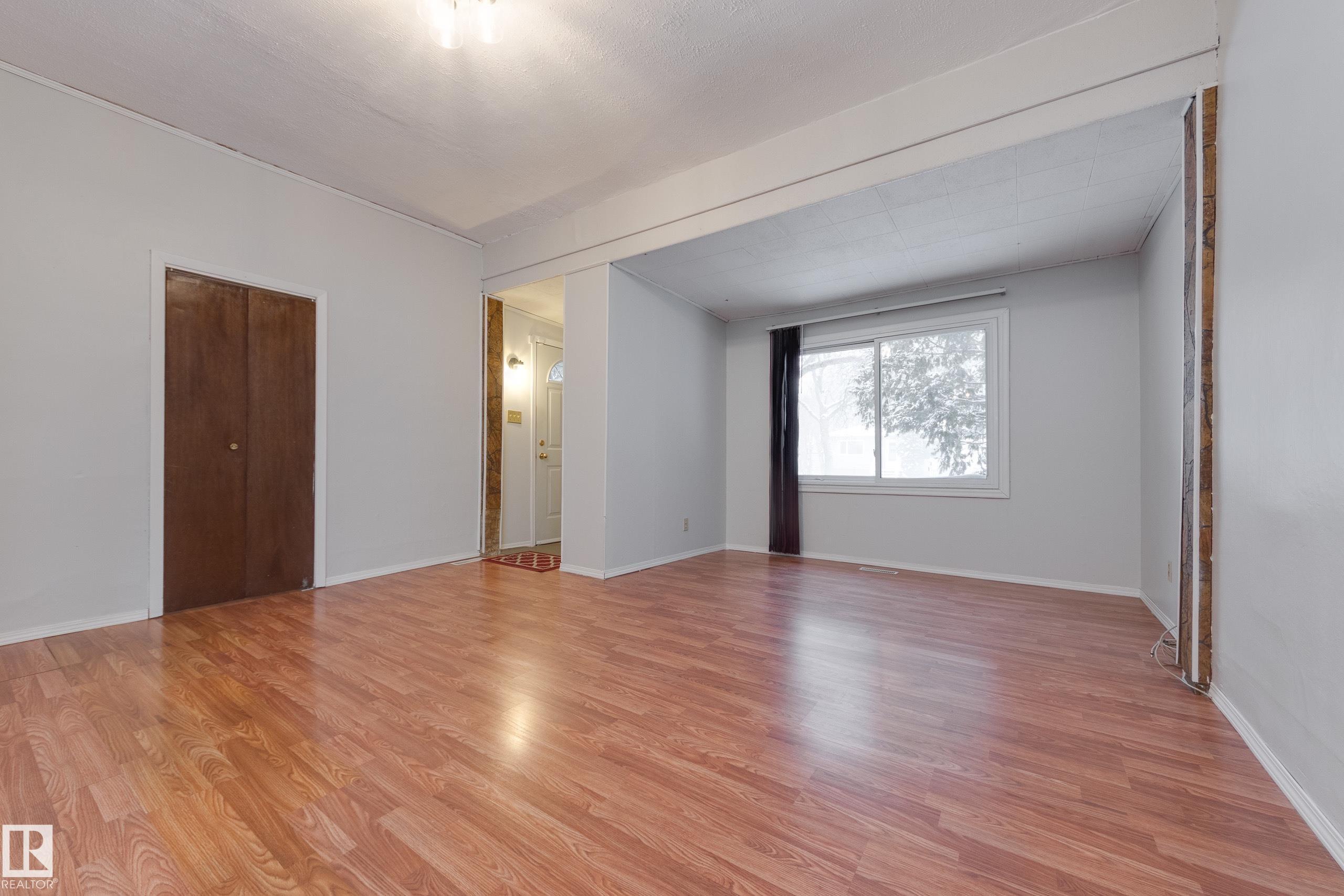 12126 39 Street NW, Beacon Heights, Edmonton