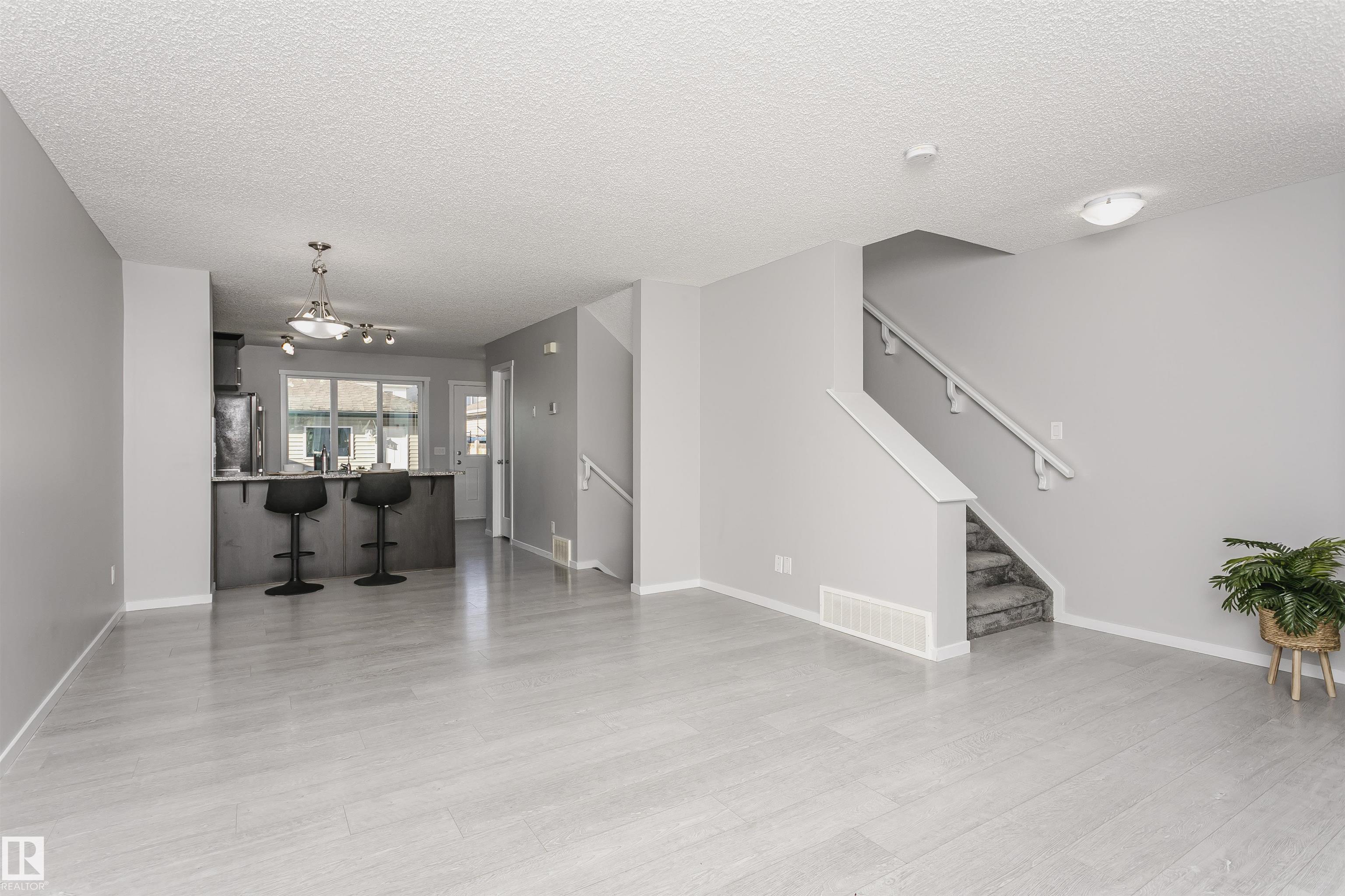 Photo 8 at 291 Edgemont Road NW, Edgemont, Edmonton