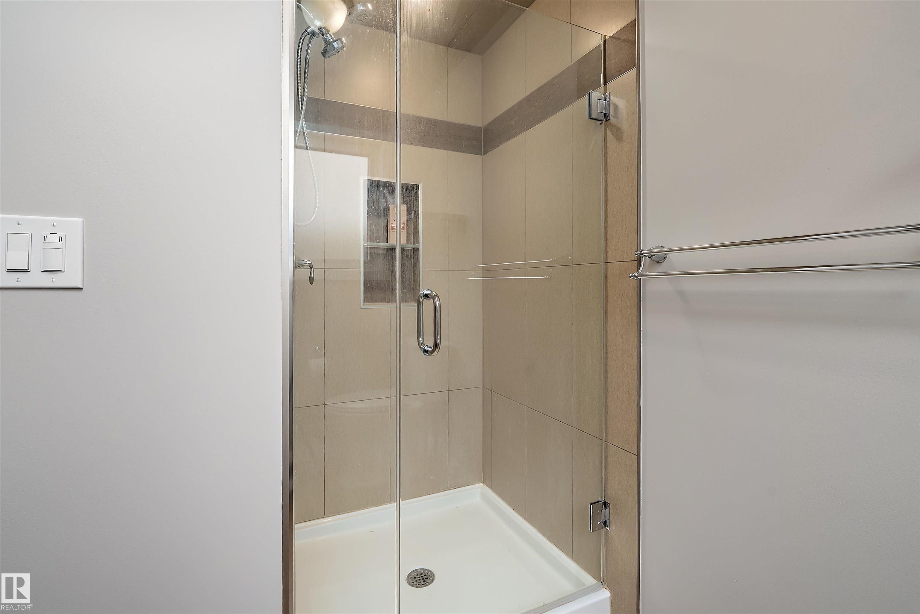 Photo 41 at 2417 111b Street NW, Blue Quill, Edmonton