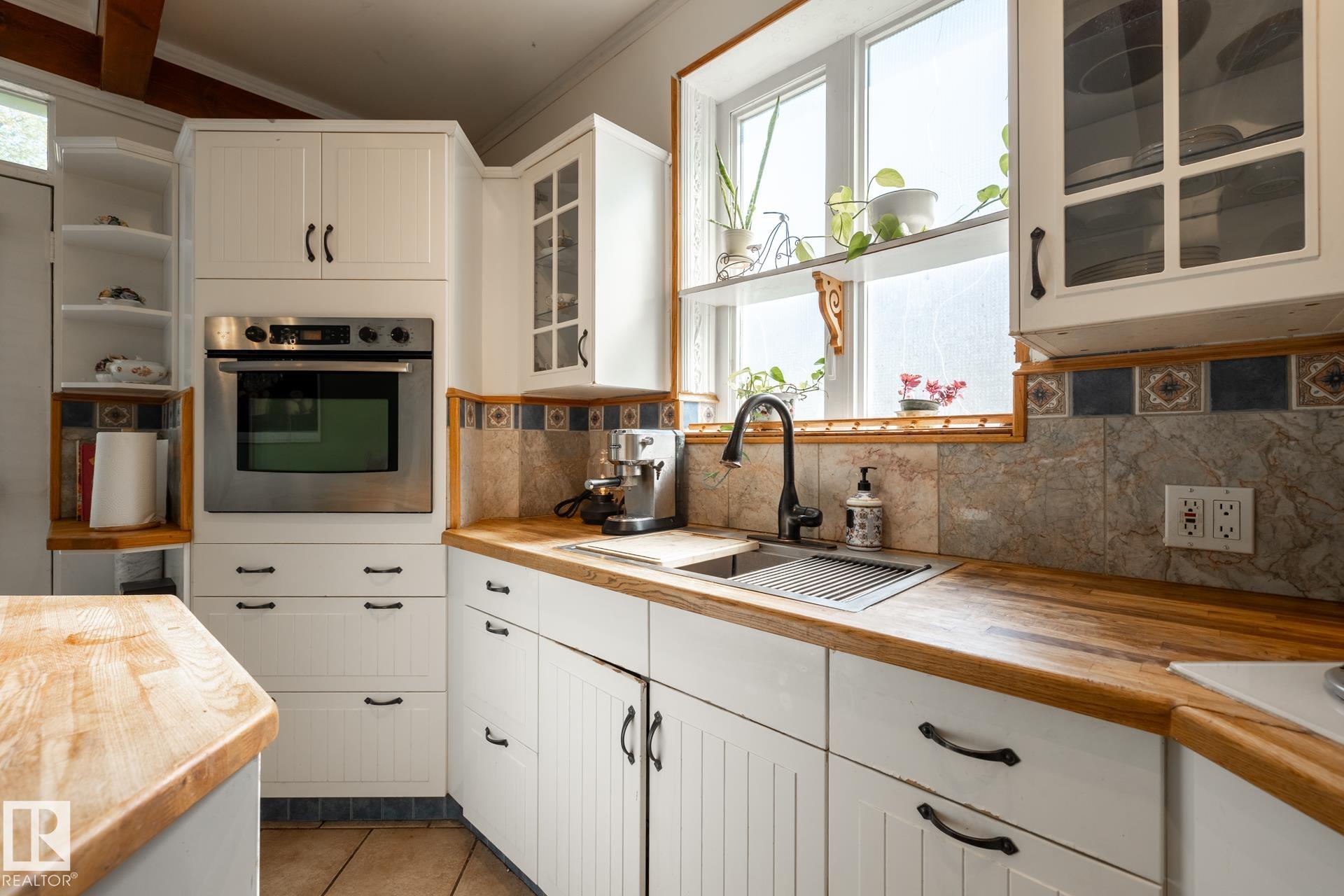 Photo 15 at 11415 85 Street NW, Parkdale, Edmonton