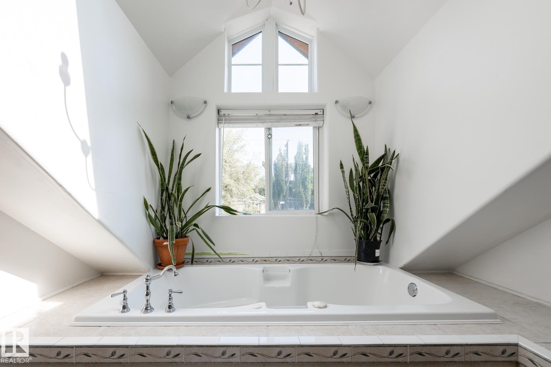 Photo 32 at 11415 85 Street NW, Parkdale, Edmonton