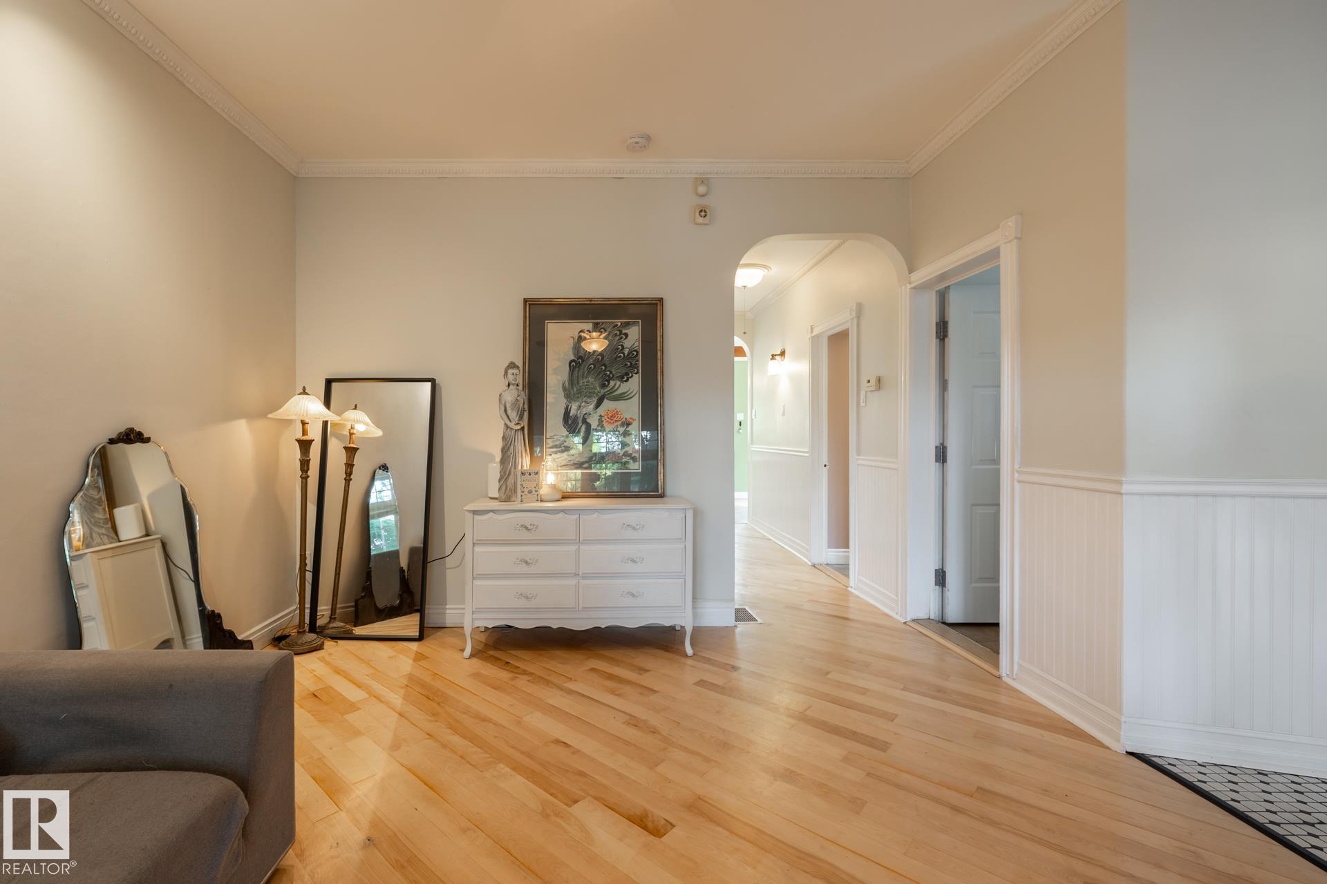 Photo 10 at 11415 85 Street NW, Parkdale, Edmonton