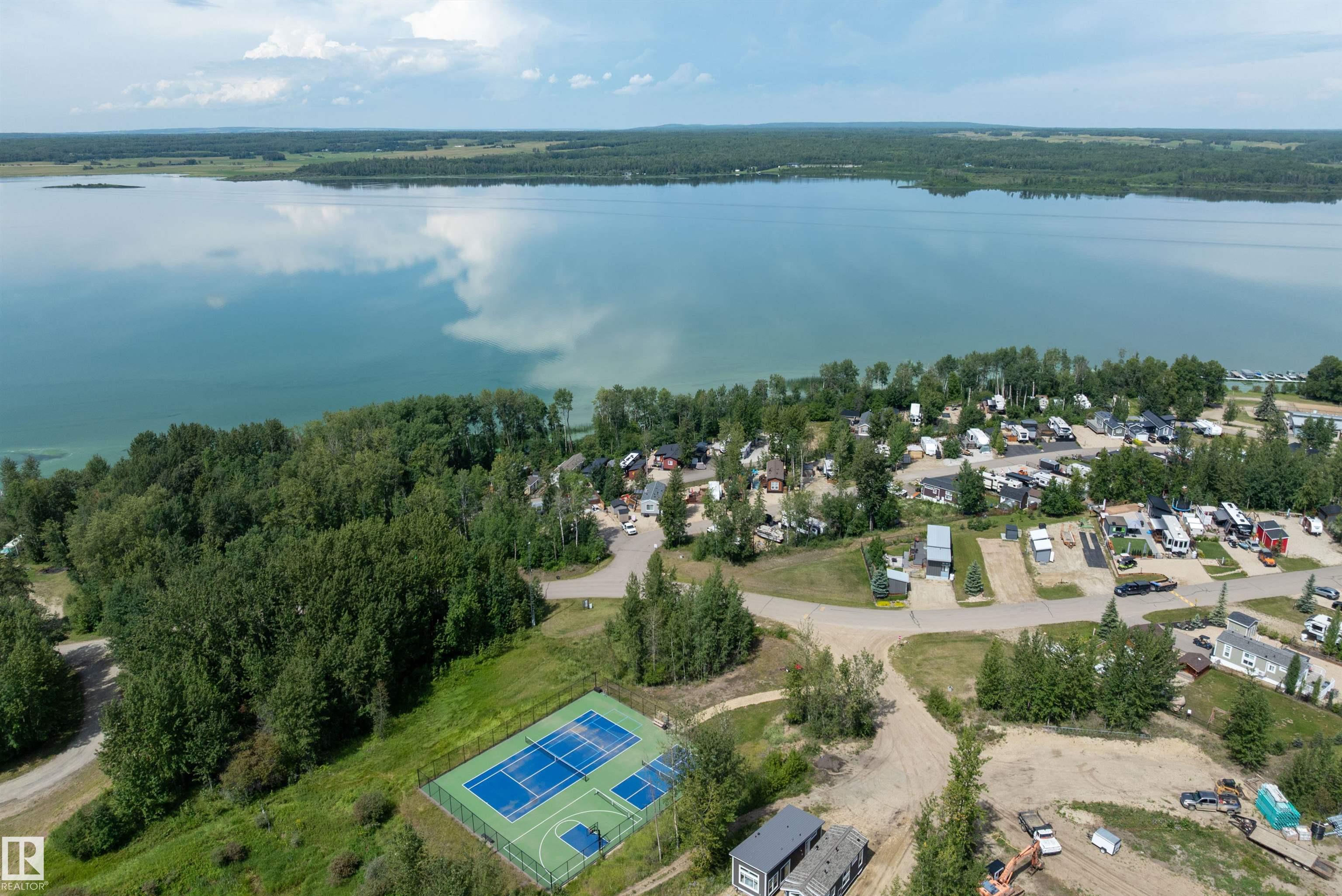 Photo 10 at 101 - 53509 Rr 60, Sunset Shores, Rural Parkland County