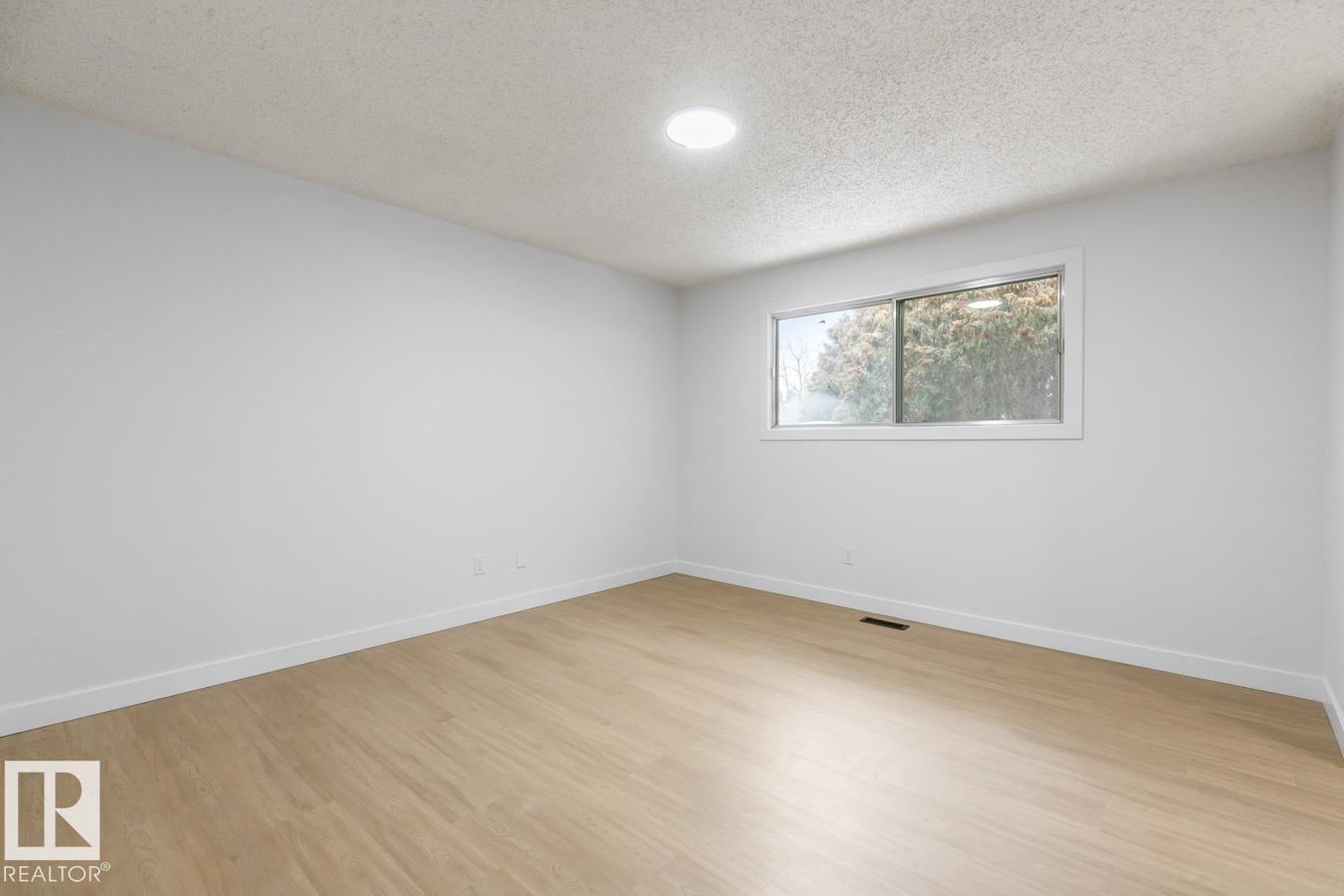 Photo 18 at 1118 68 Street NW, Menisa, Edmonton