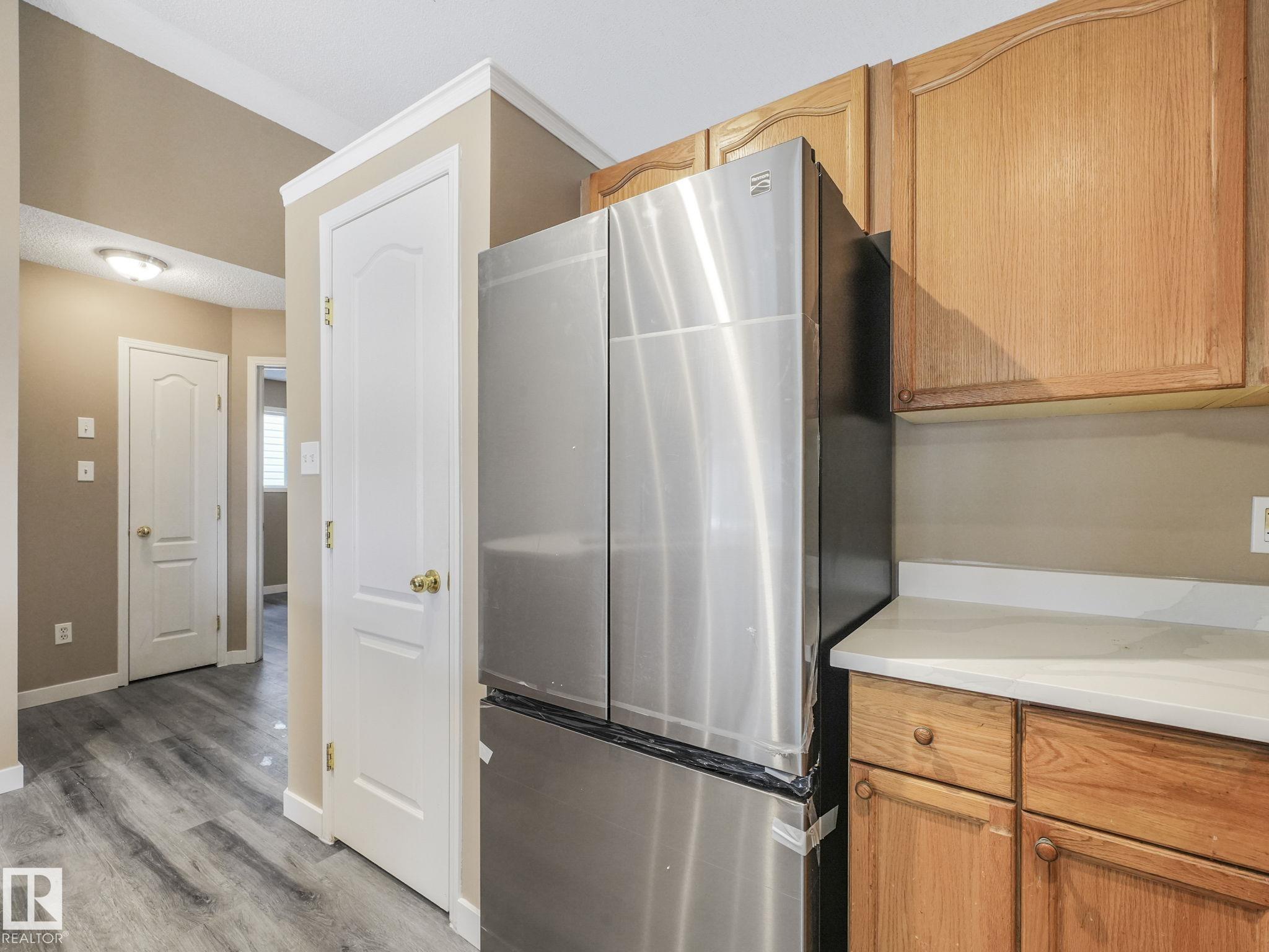 Photo 13 at 8609 6 Avenue SW, Ellerslie, Edmonton