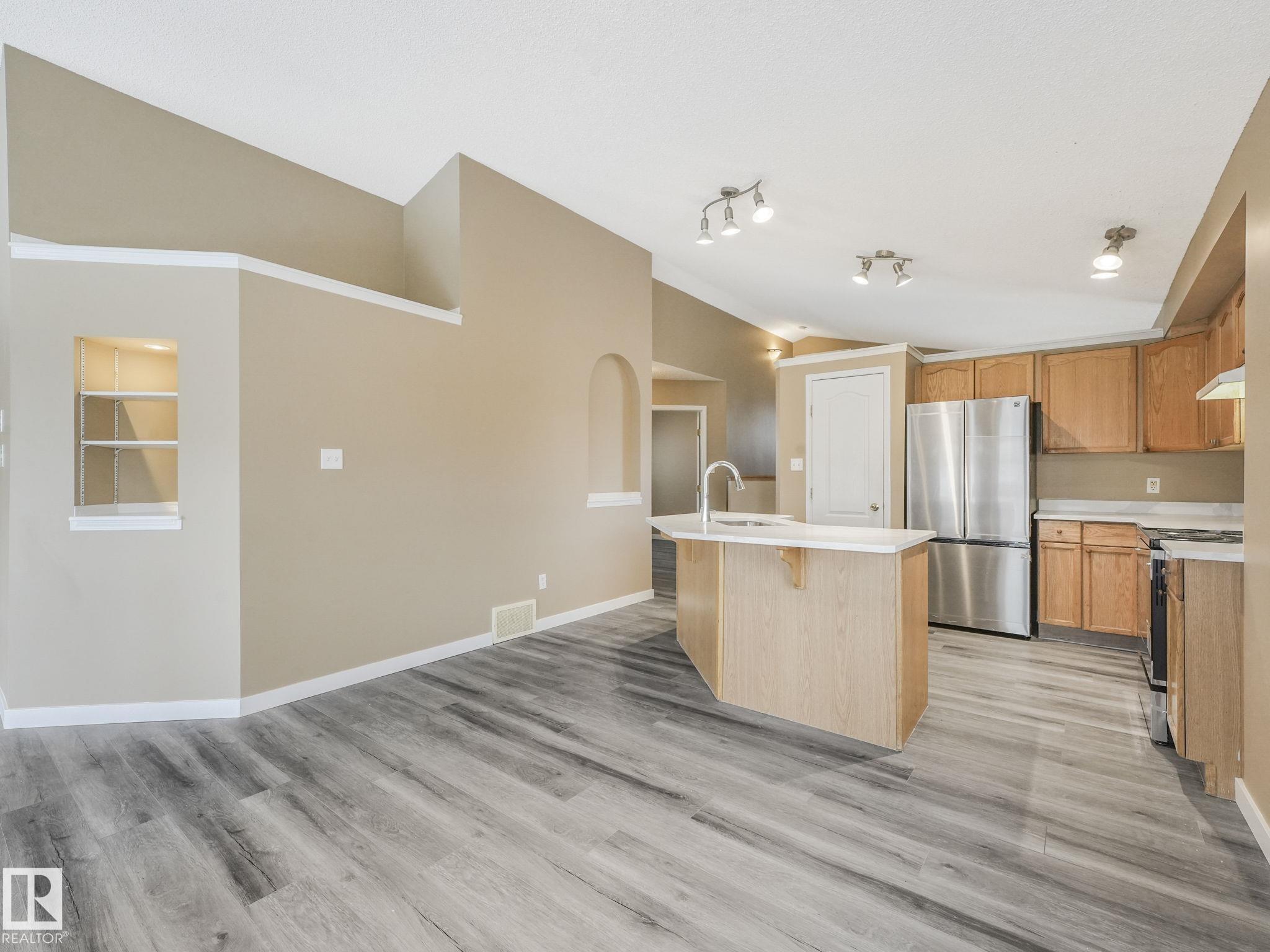 Photo 16 at 8609 6 Avenue SW, Ellerslie, Edmonton