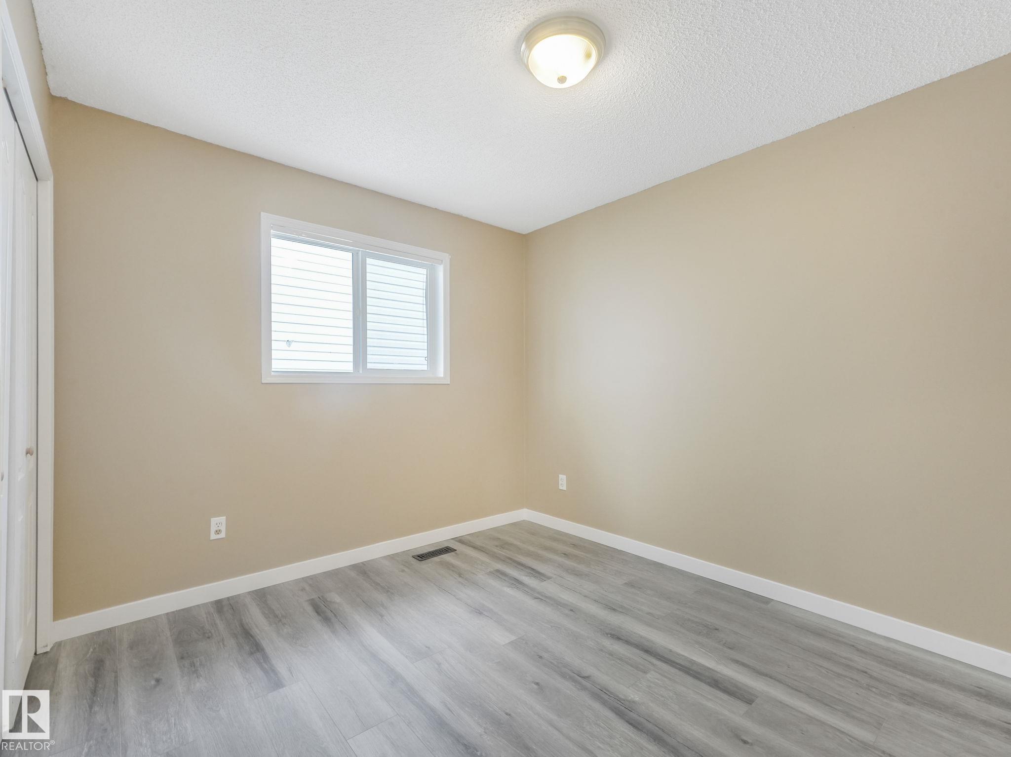 Photo 25 at 8609 6 Avenue SW, Ellerslie, Edmonton