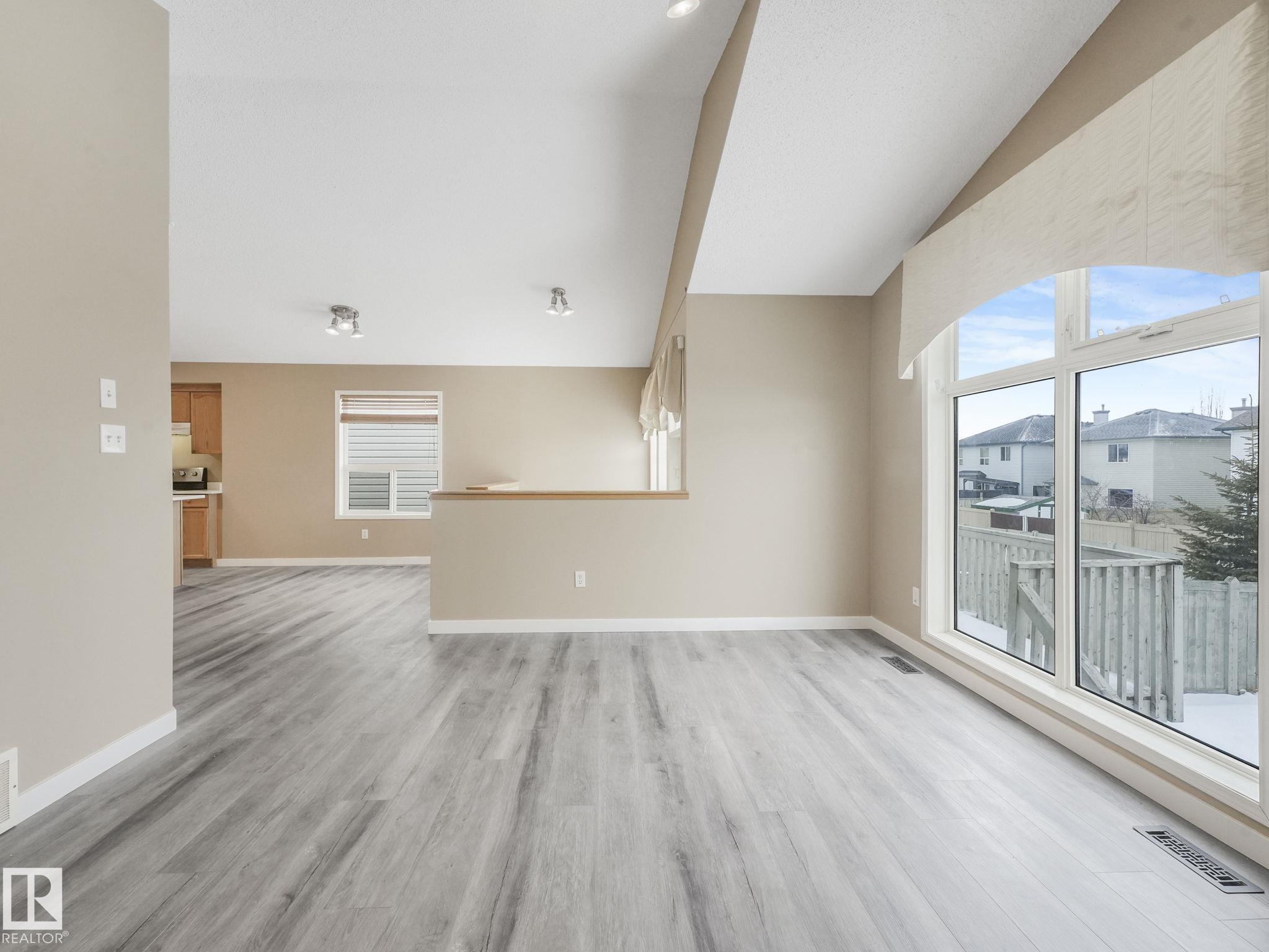 Photo 9 at 8609 6 Avenue SW, Ellerslie, Edmonton