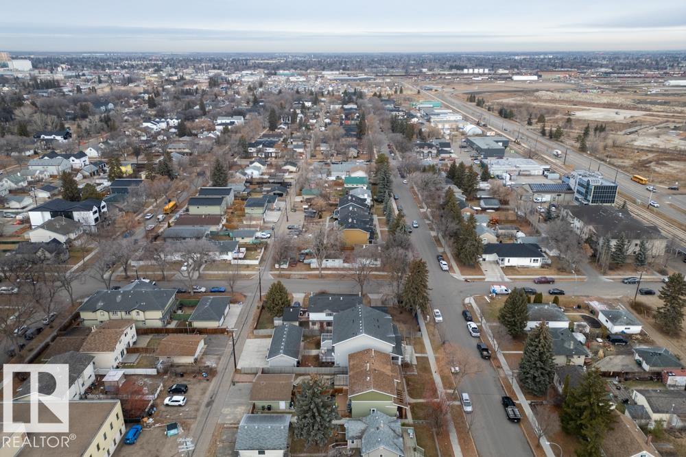 Photo 13 at 11840B 122 Street NW, Prince Charles, Edmonton