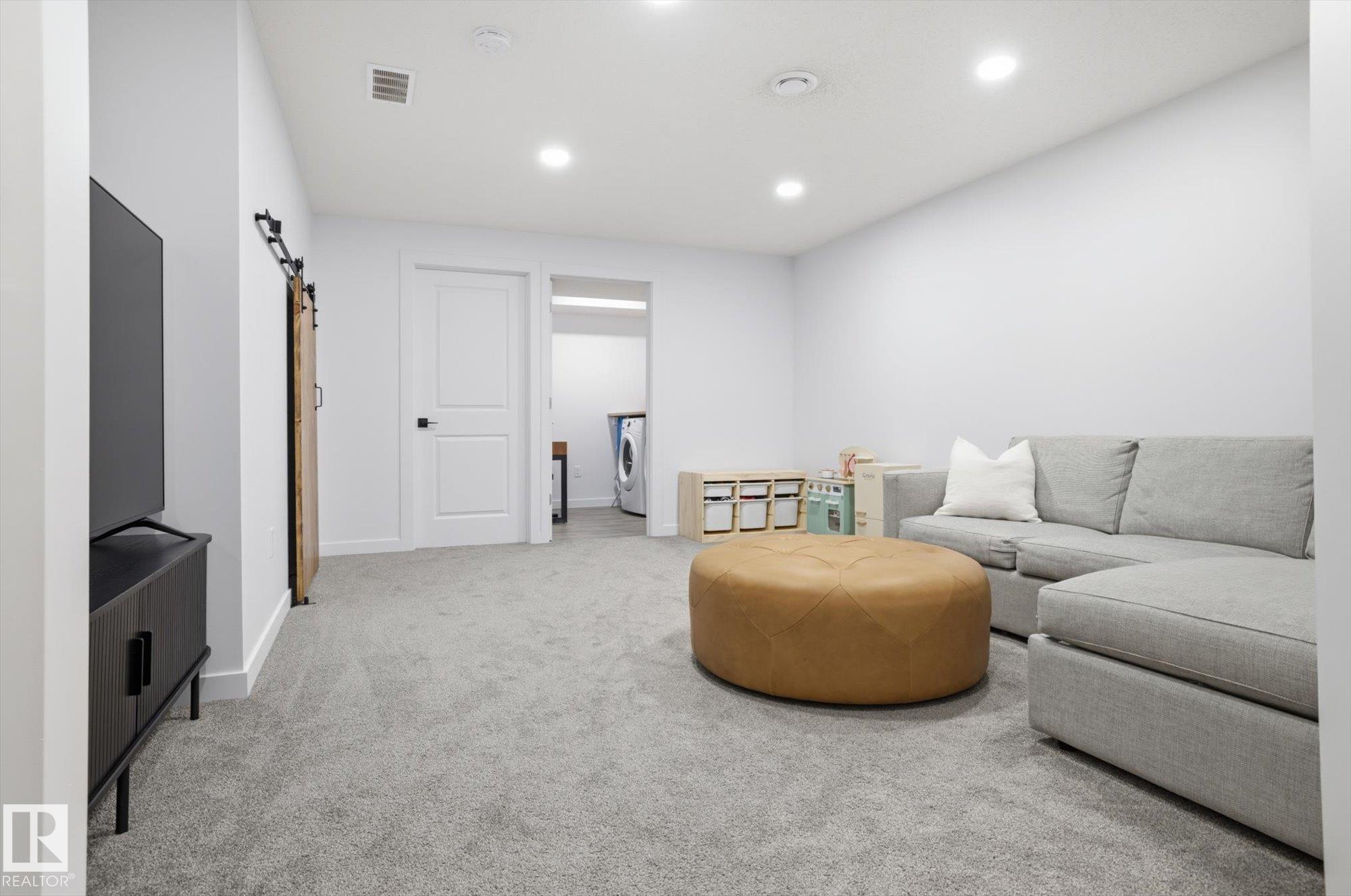 Photo 26 at 347 Desrochers Boulevard SW, Desrochers Area, Edmonton