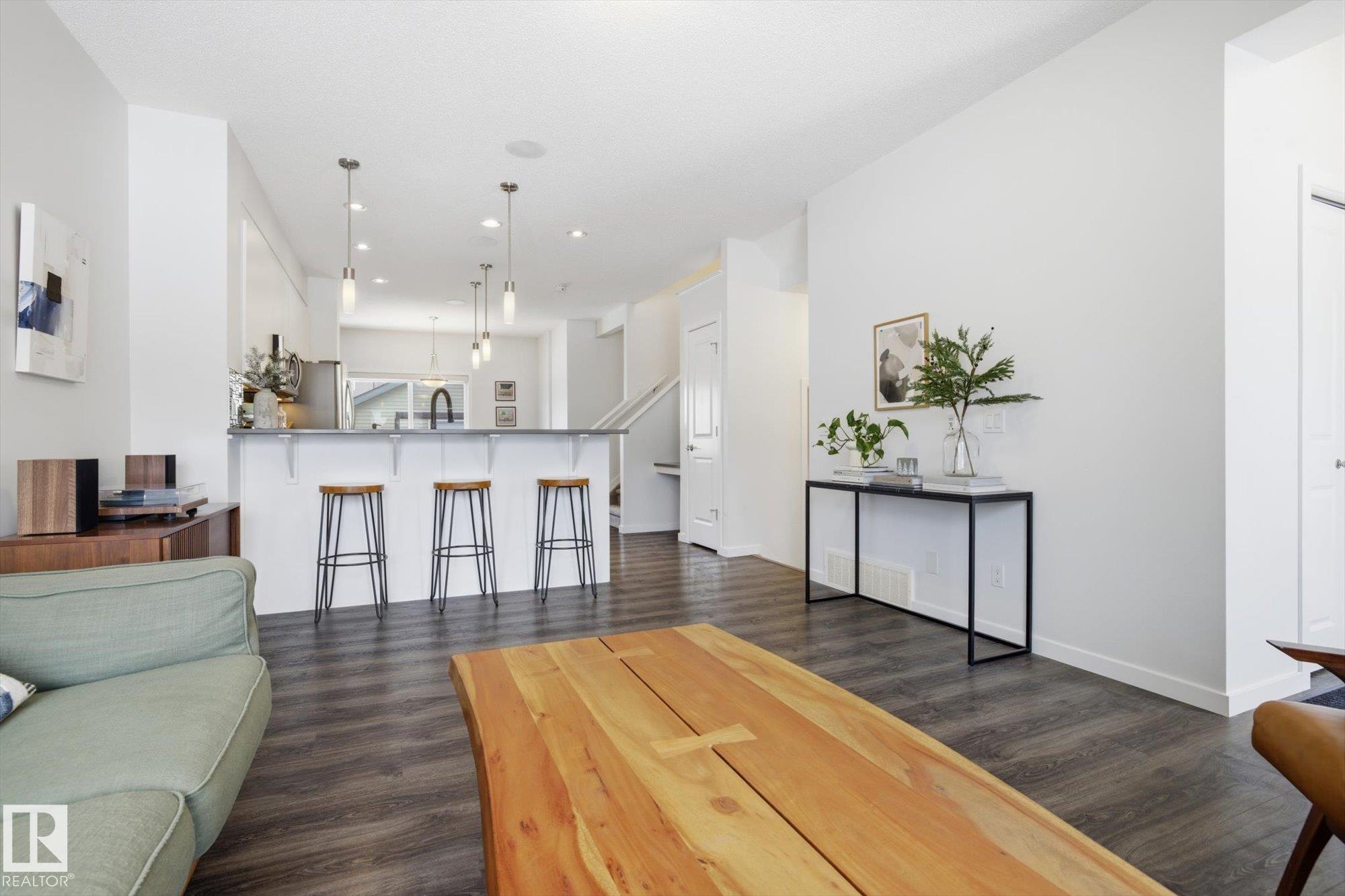 Photo 7 at 347 Desrochers Boulevard SW, Desrochers Area, Edmonton