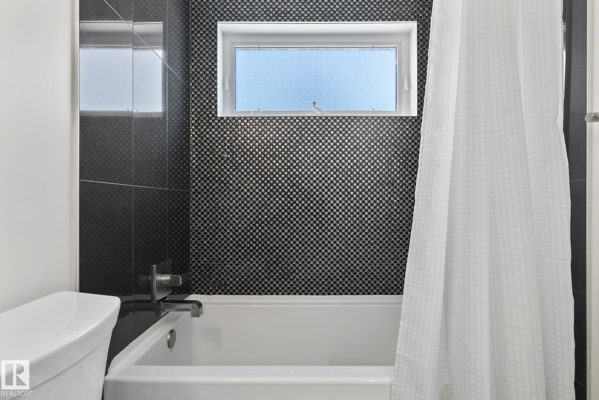 Photo 33 at 14041 101a Avenue NW, Glenora, Edmonton