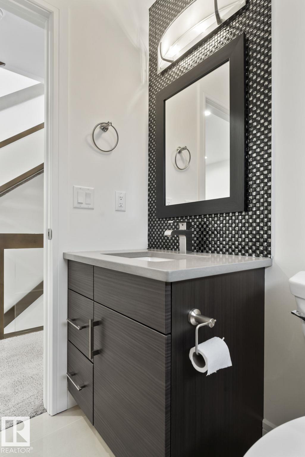 Photo 34 at 14041 101a Avenue NW, Glenora, Edmonton