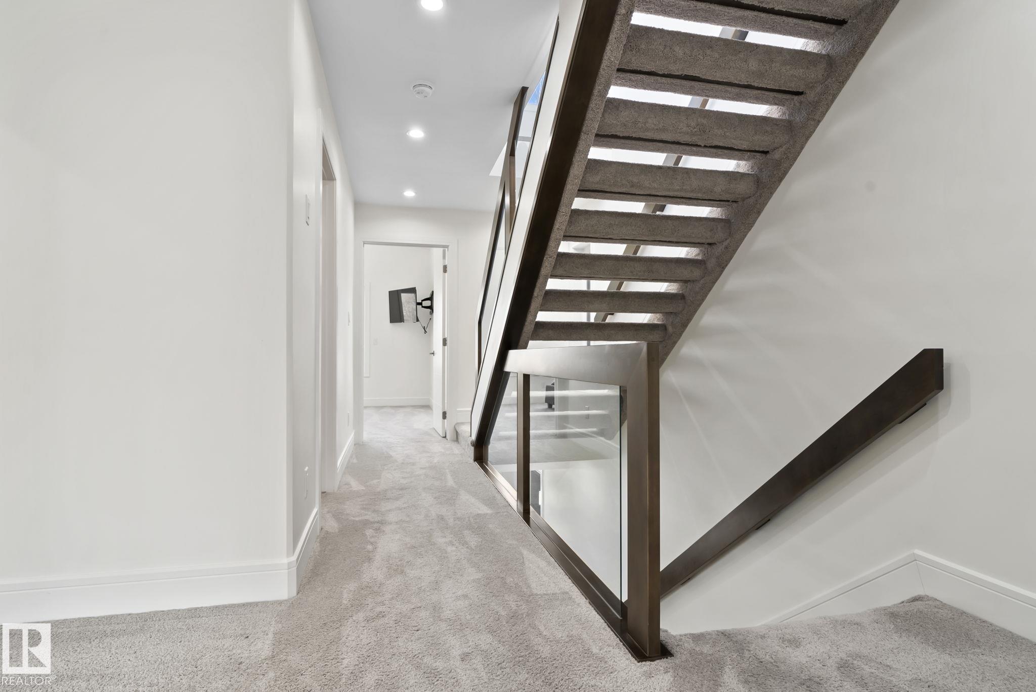 Photo 35 at 14041 101a Avenue NW, Glenora, Edmonton