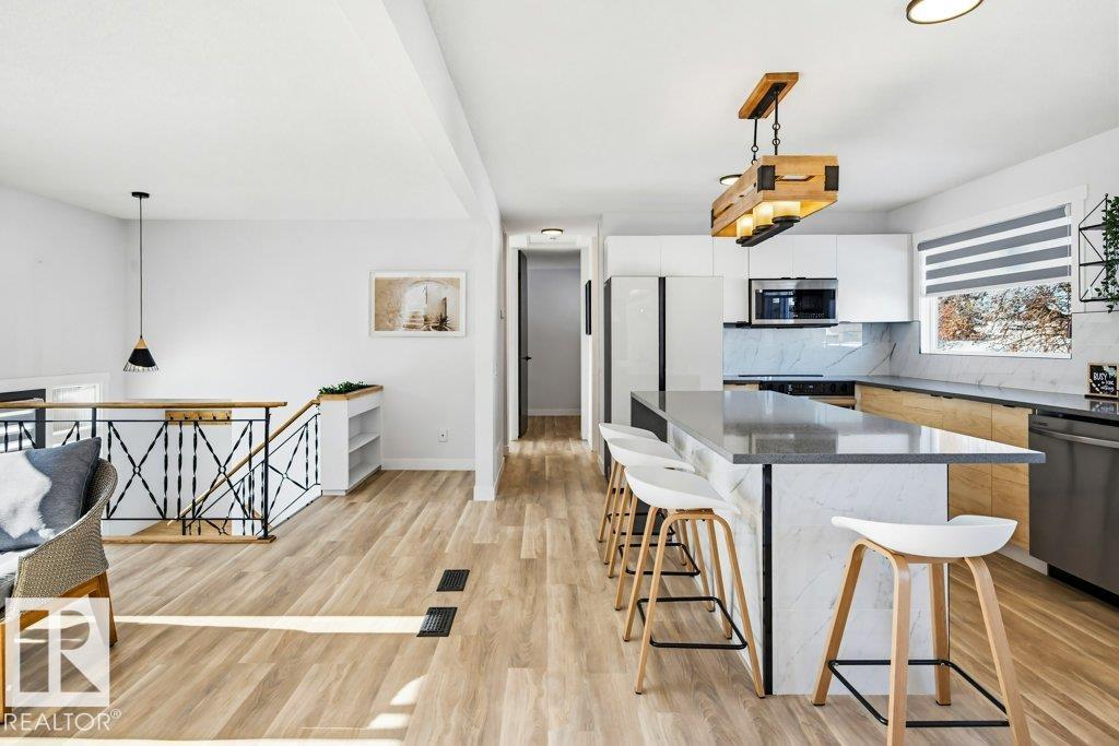 Photo 12 at 7016 92a Avenue NW, Ottewell, Edmonton