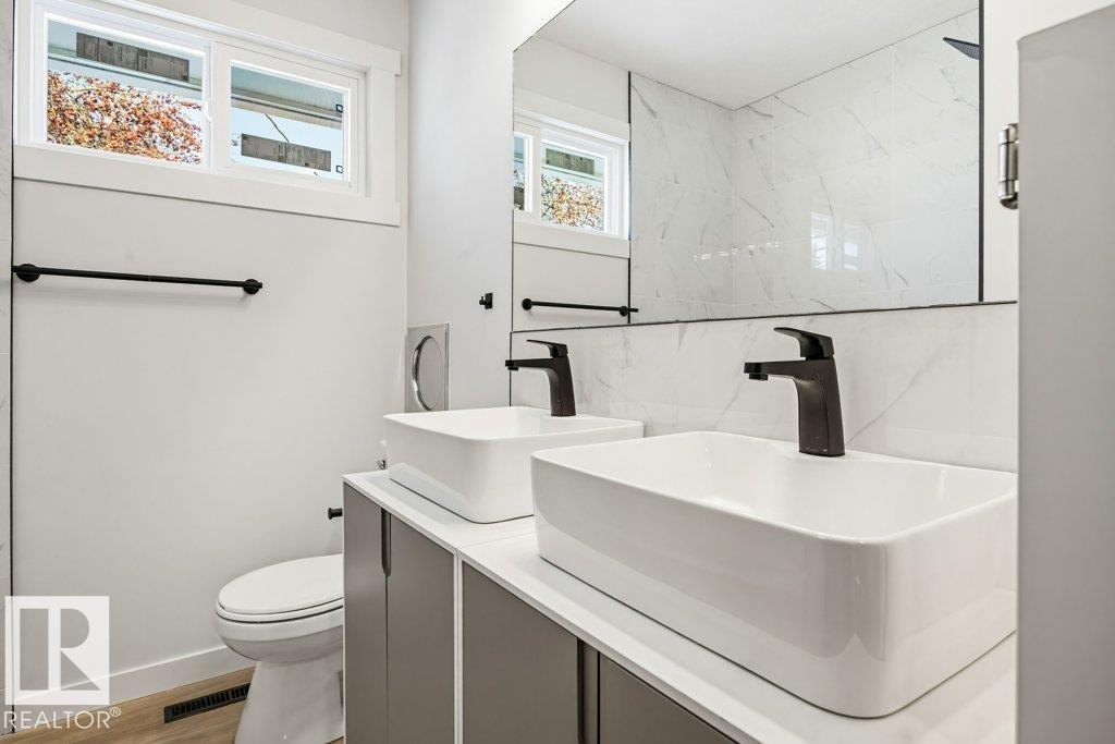 Photo 14 at 7016 92a Avenue NW, Ottewell, Edmonton