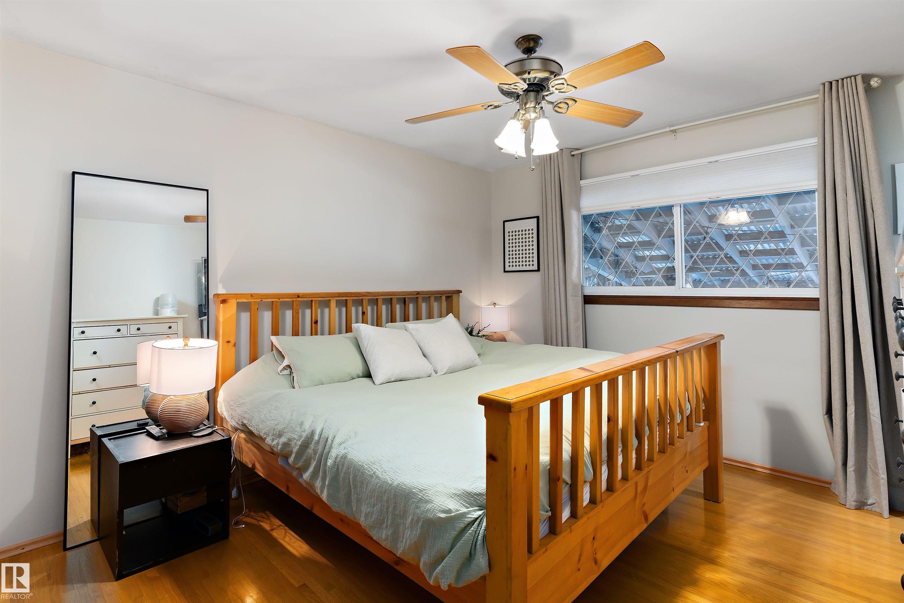 Photo 16 at 7316 100 Avenue NW, Terrace Heights, Edmonton