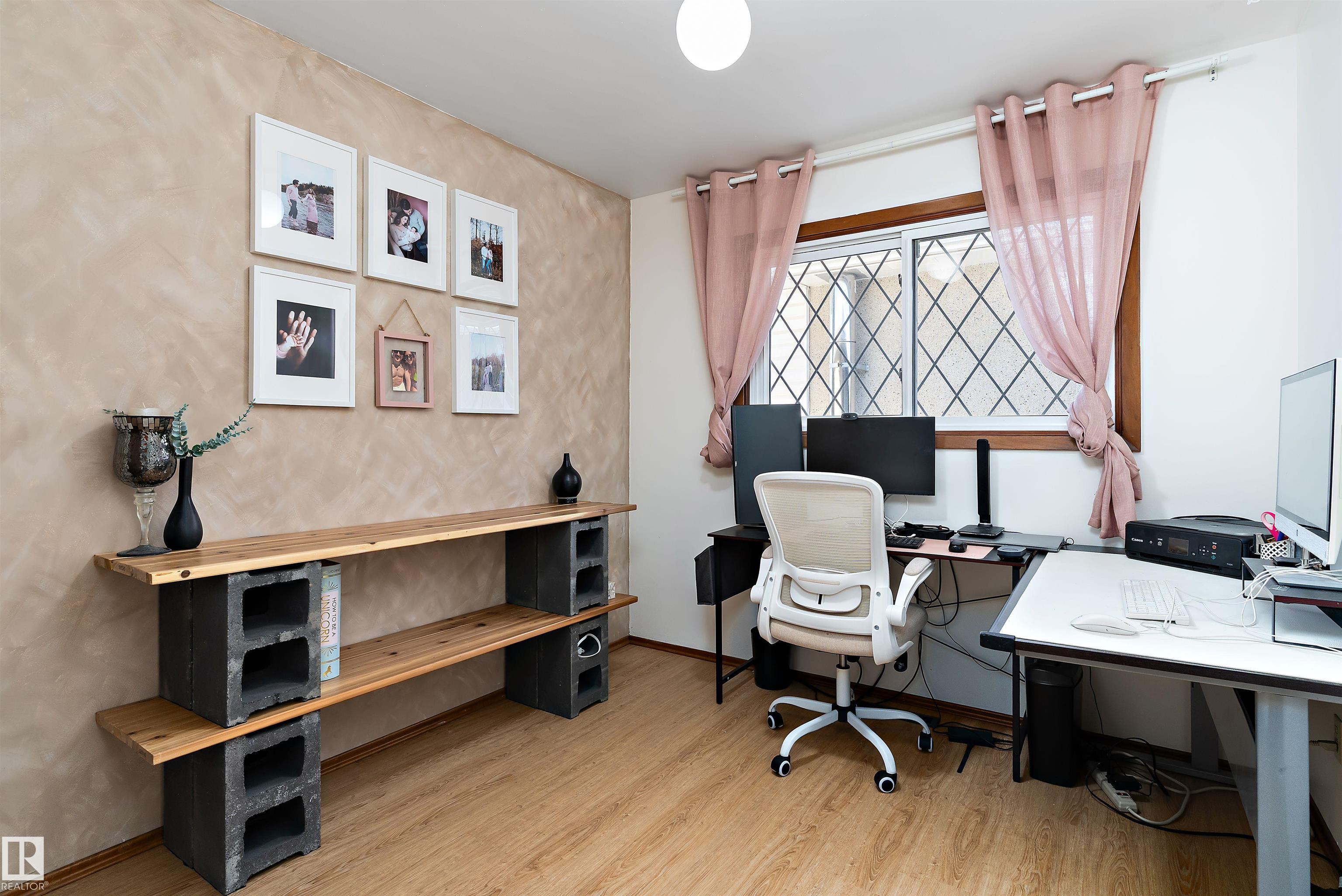 Photo 18 at 7316 100 Avenue NW, Terrace Heights, Edmonton