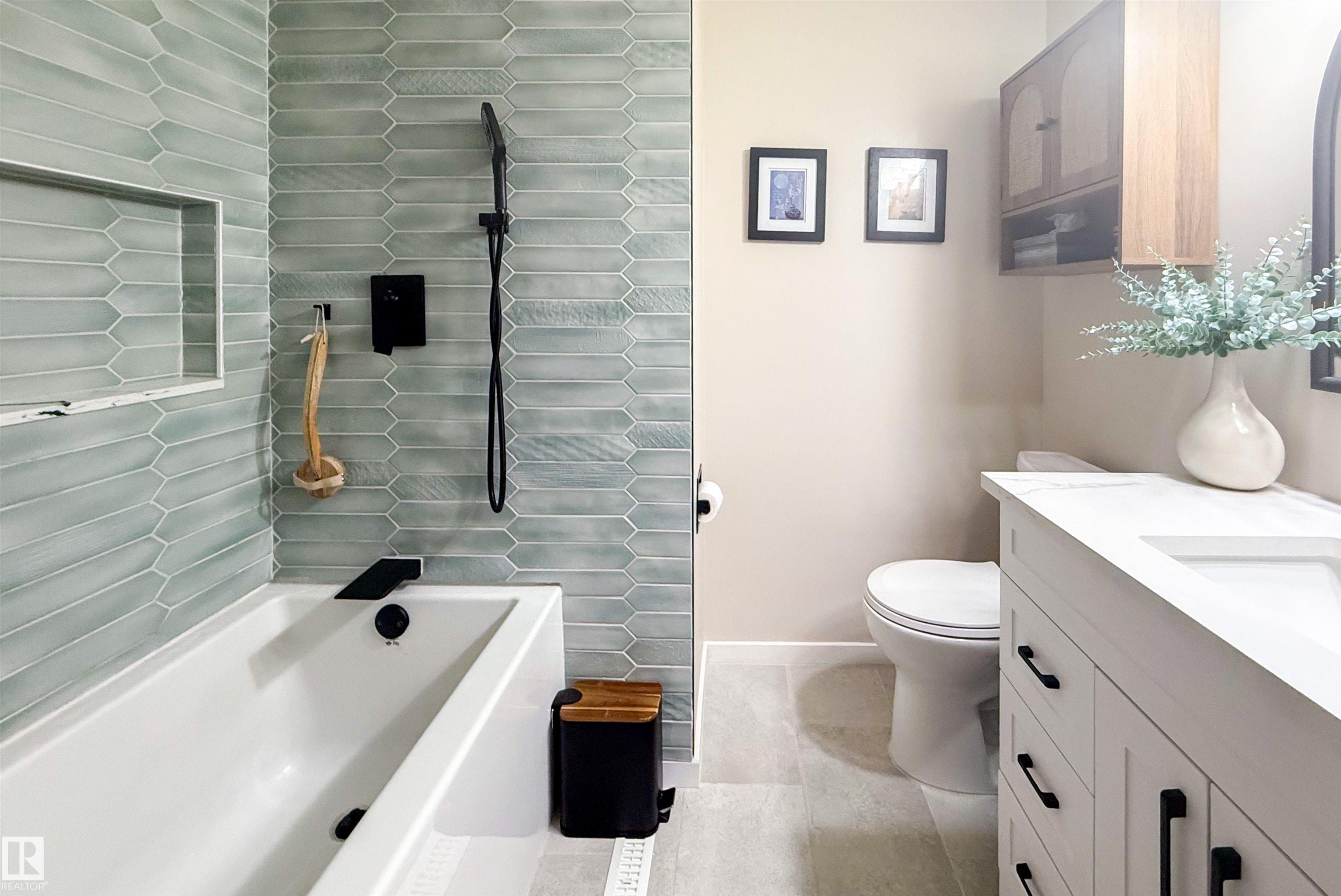 Photo 21 at 7316 100 Avenue NW, Terrace Heights, Edmonton