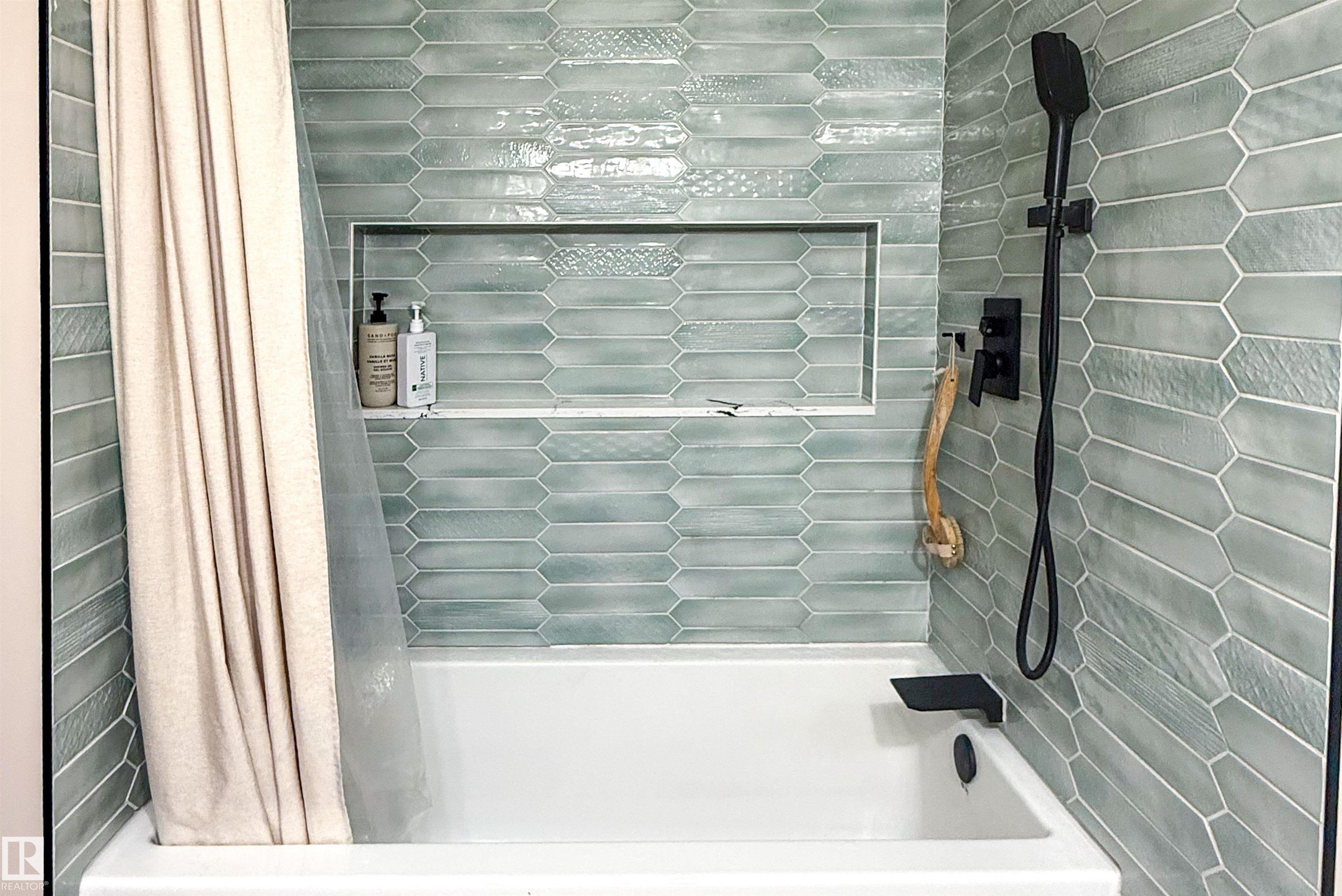 Photo 23 at 7316 100 Avenue NW, Terrace Heights, Edmonton