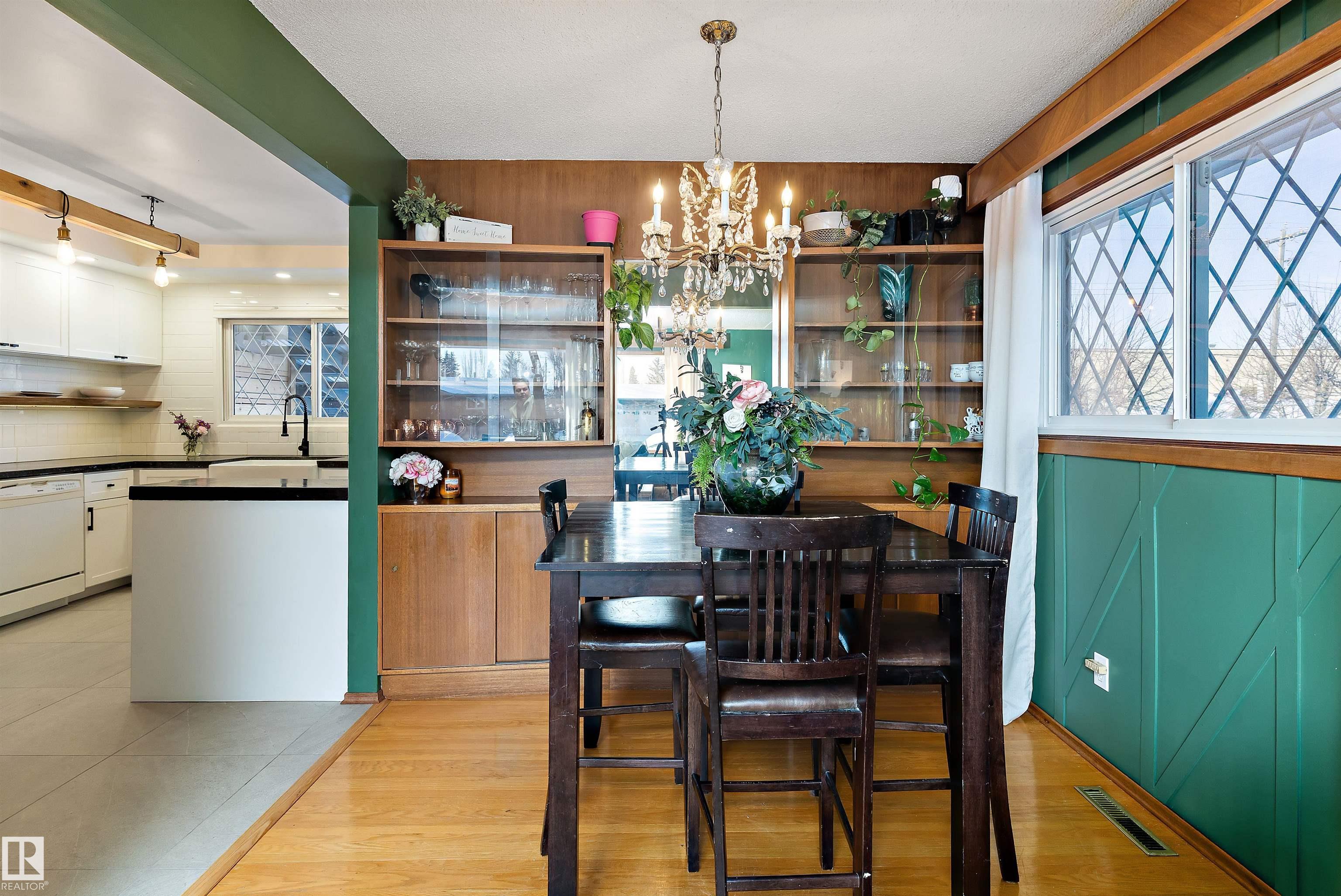 Photo 9 at 7316 100 Avenue NW, Terrace Heights, Edmonton