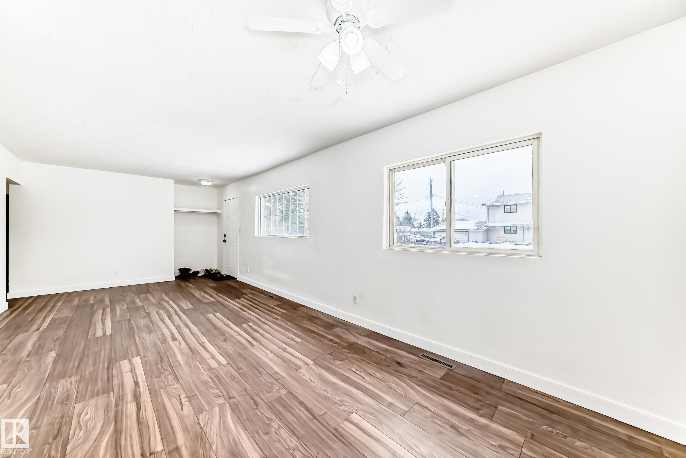 Photo 11 at 13904 135 Avenue NW, Wellington, Edmonton