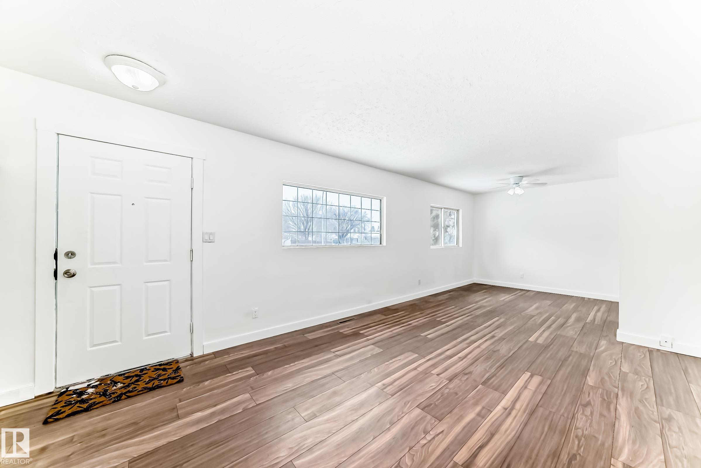 Photo 14 at 13904 135 Avenue NW, Wellington, Edmonton