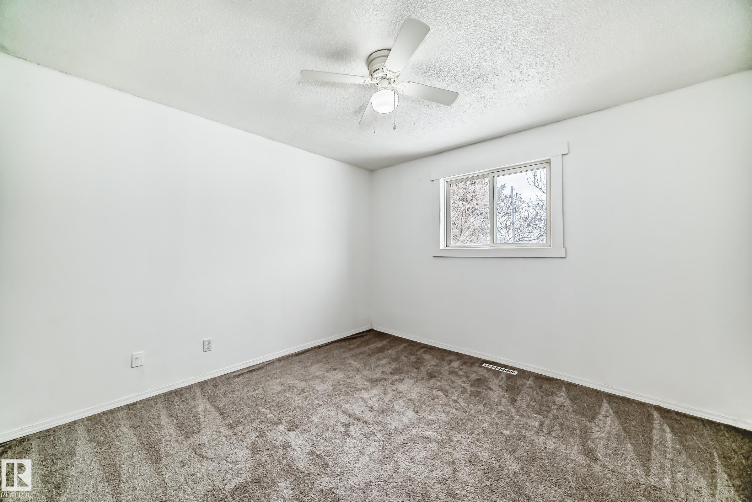 Photo 16 at 13904 135 Avenue NW, Wellington, Edmonton