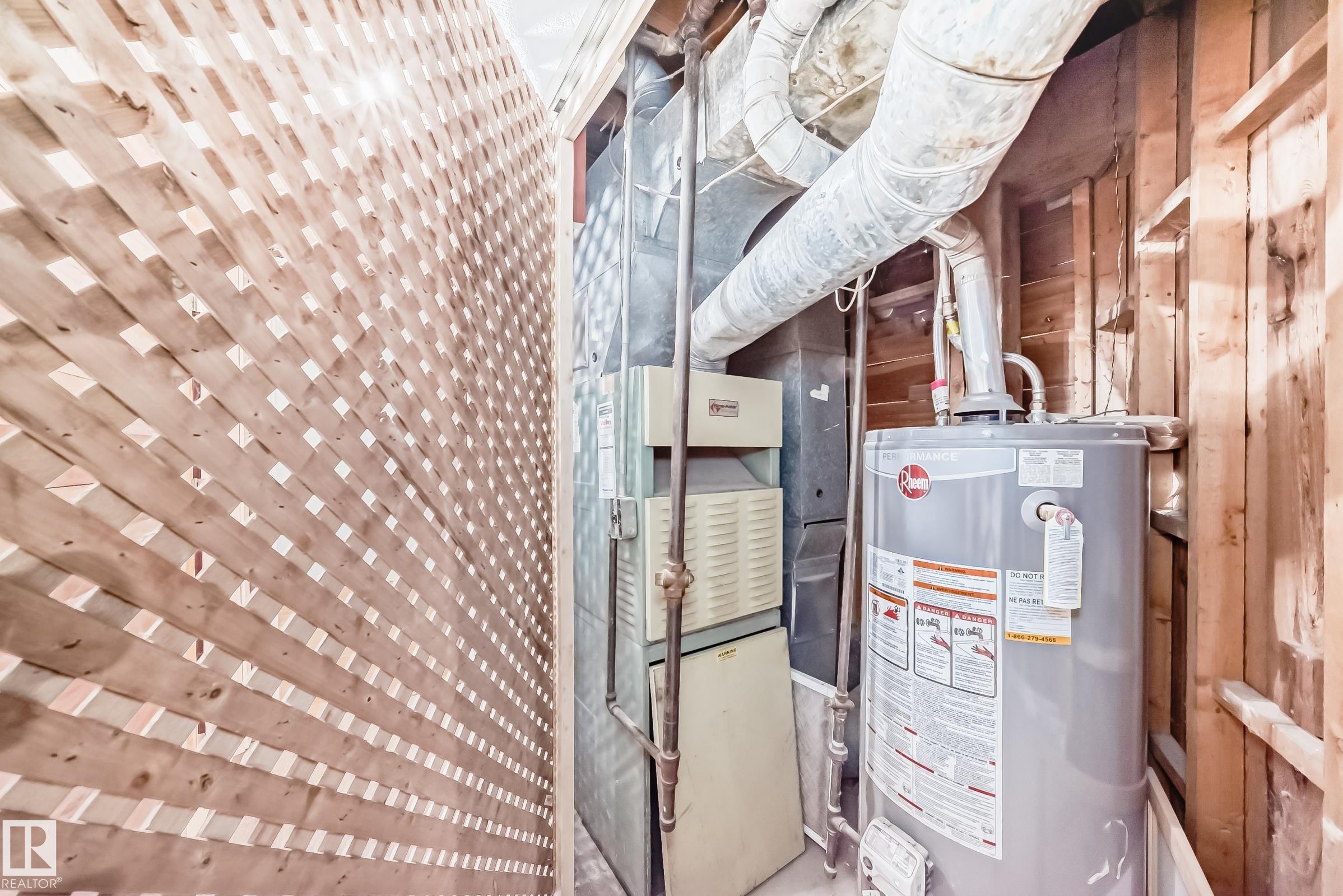 Photo 39 at 13904 135 Avenue NW, Wellington, Edmonton