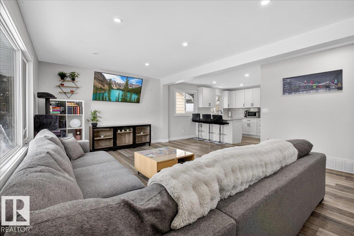 Photo 6 at 13420 102 Street NW, Rosslyn, Edmonton