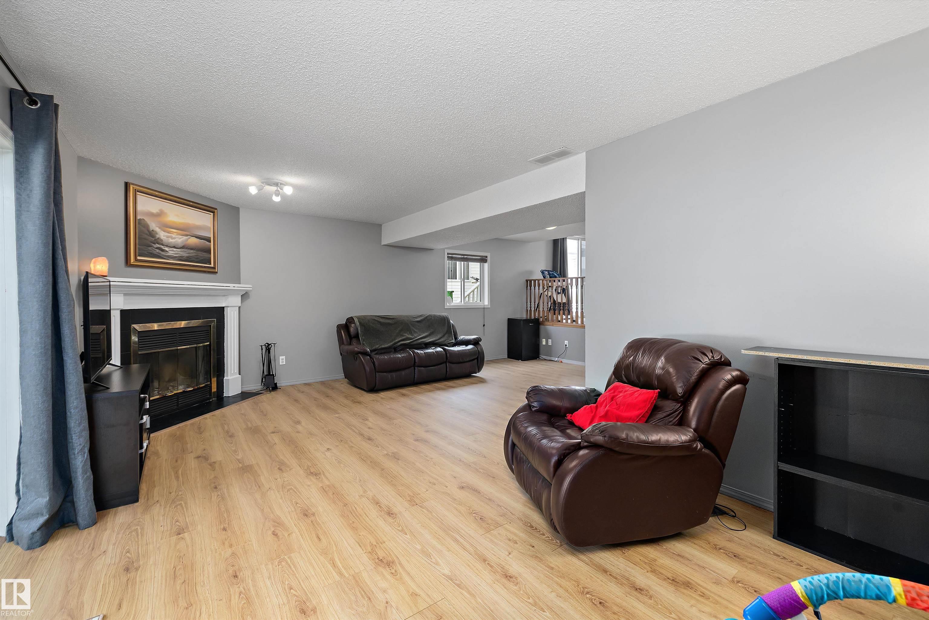 Photo 16 at 8007 160 Avenue NW, Mayliewan, Edmonton