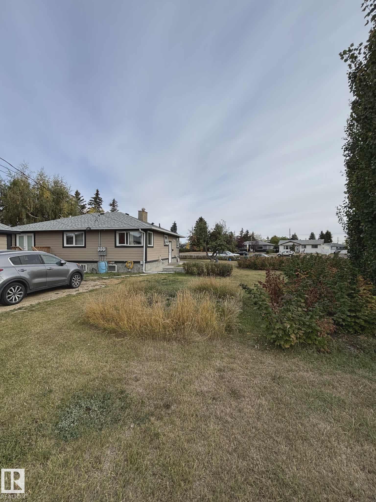 Photo 6 at 13538 127 Street NW, Wellington, Edmonton