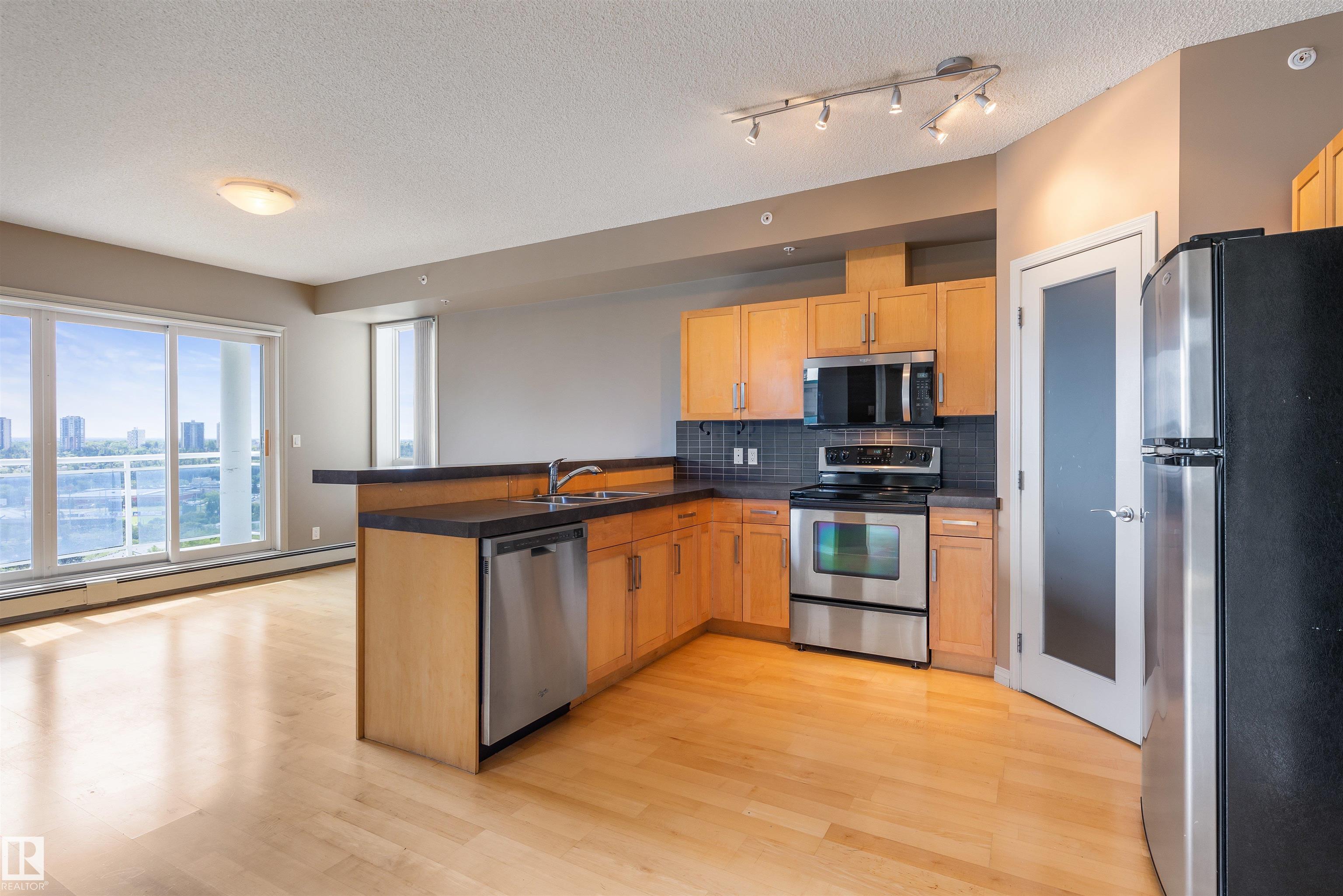 901 - 10504 99 Avenue NW, Downtown, Edmonton