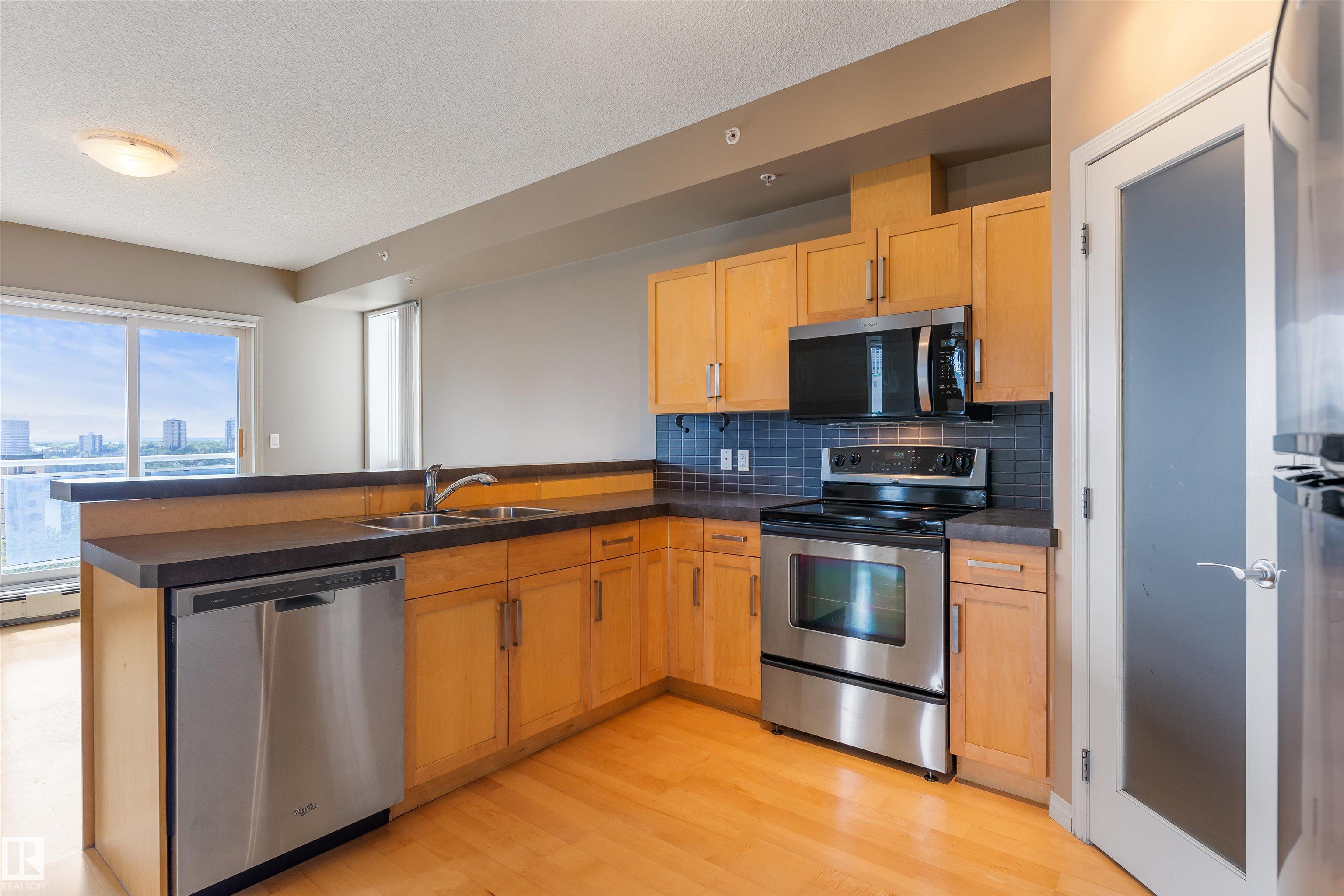 Photo 6 at 901 - 10504 99 Avenue NW, Downtown, Edmonton